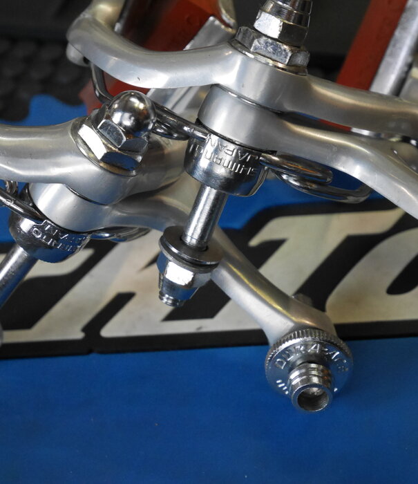 SHIMANO Dura Ace 7100 Brake Caliper Set - Exterior Nut