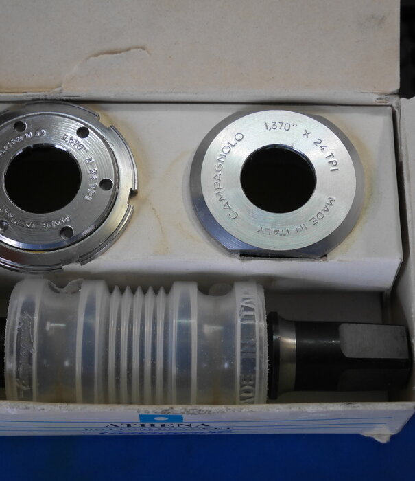 Campagnolo Athena Bottom Bracket - English 68 1.37x24 NOS