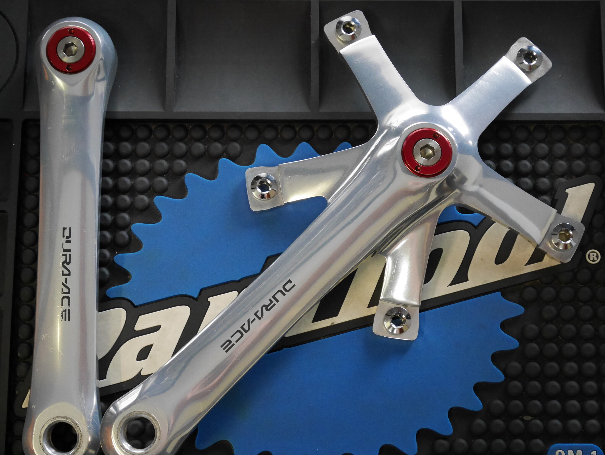 Dura-Ace FC-7600 Crankset 170 - W/O Chainring - Vitasport Cycles