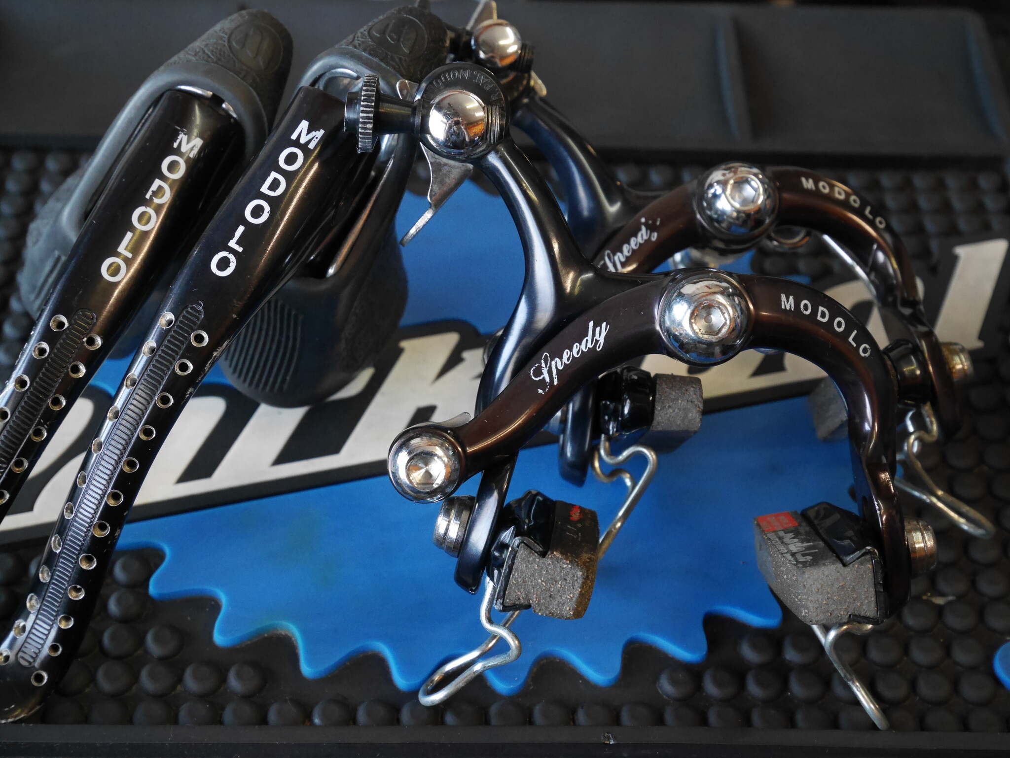 Speedy Brake Caliper Set - Vitasport Cycles