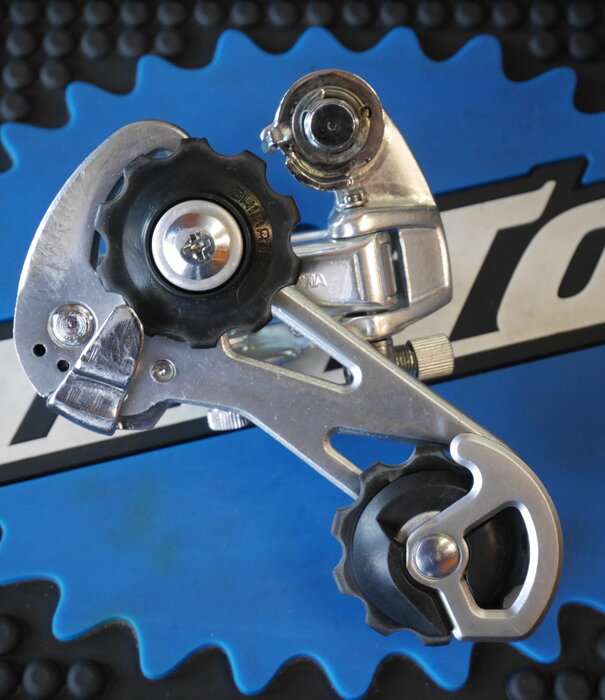 SHIMANO 600EX Arabesque Rear Derailleur - Long Cage