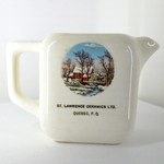 Pichet à eau «St. Lawrence ceramics Ltd. Quebec, P.Q.»