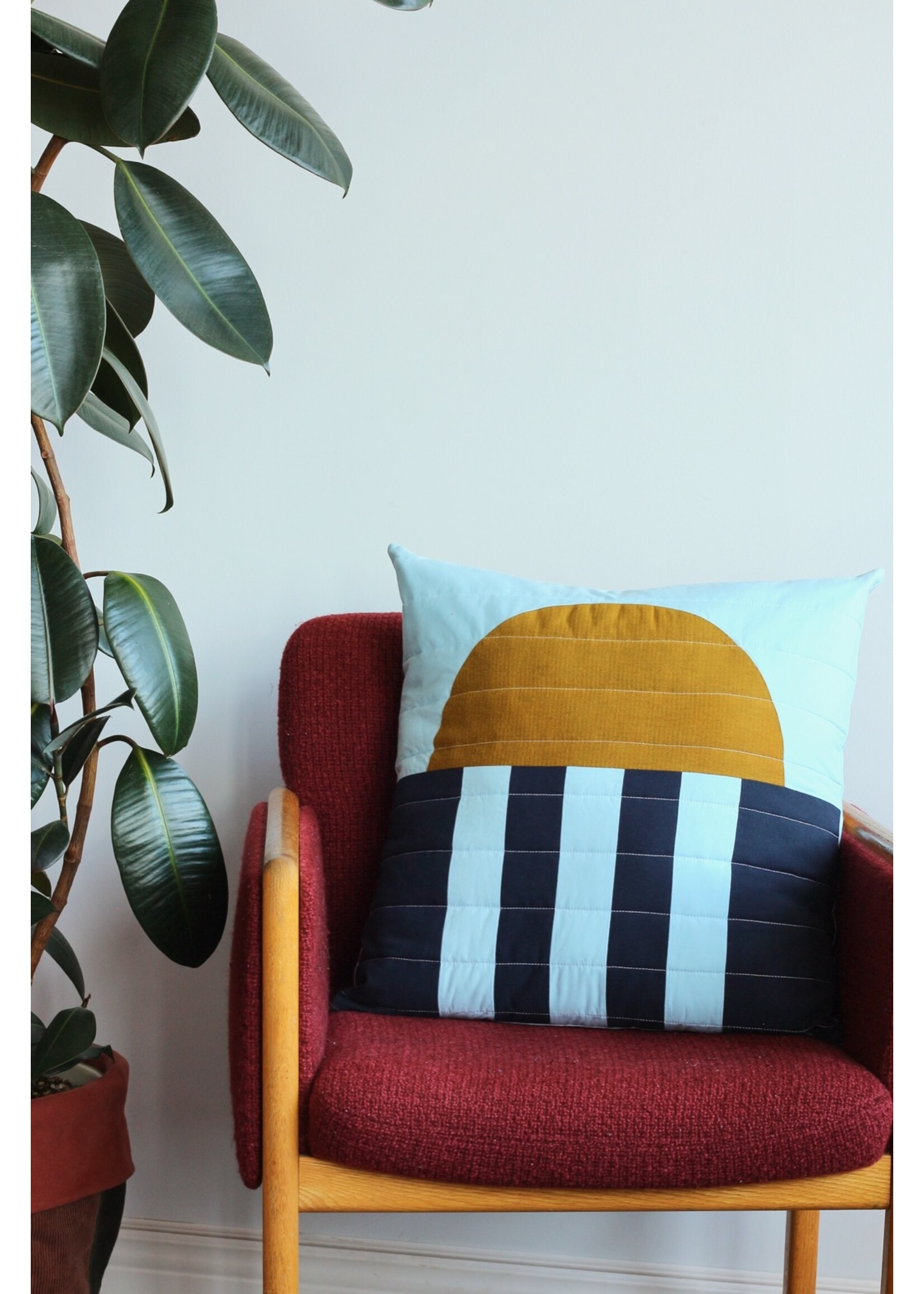 Le point visible DIY Quilt Kit - Ivory, red, and black