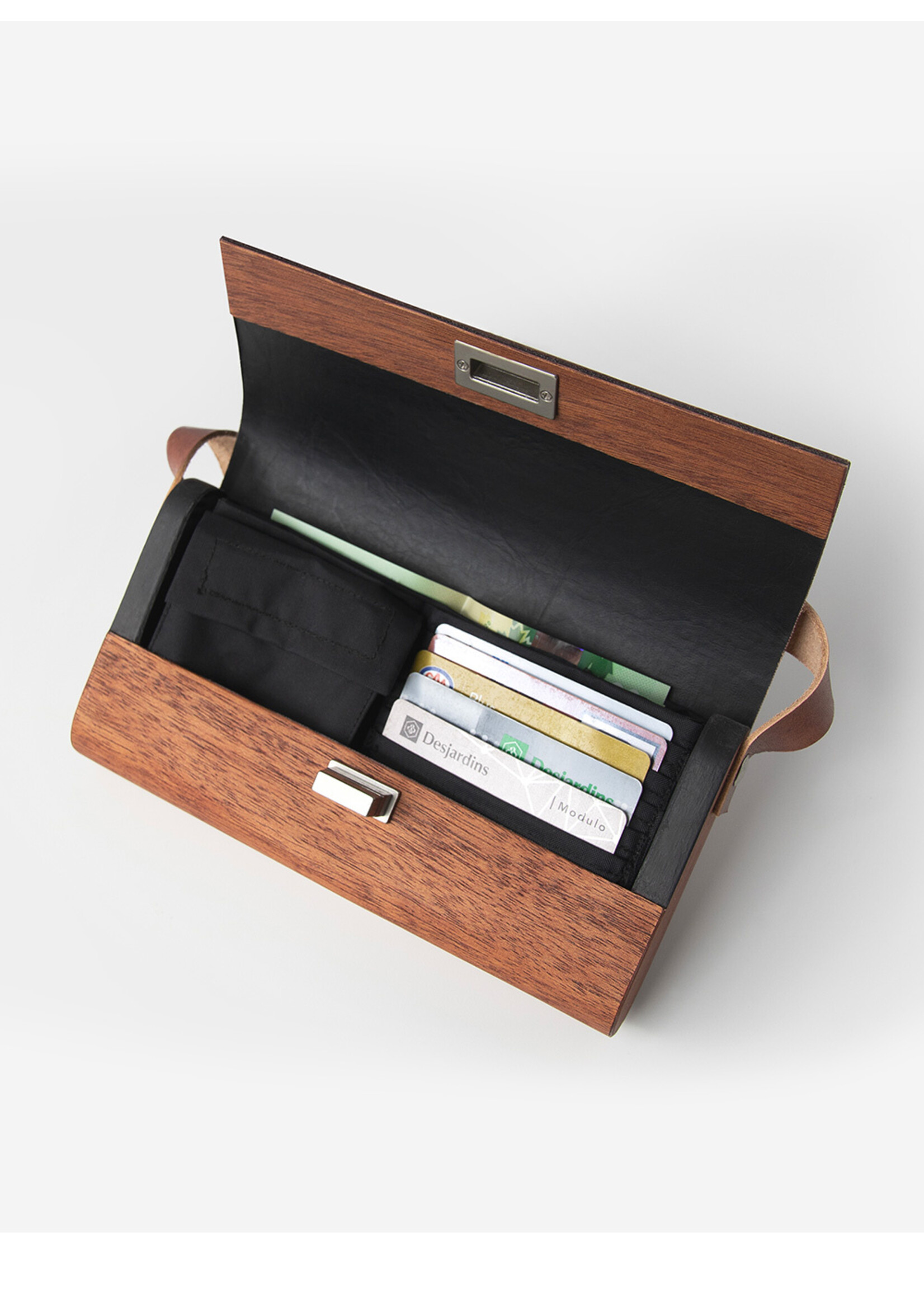 BOM Design BOM Design - Sack Koula