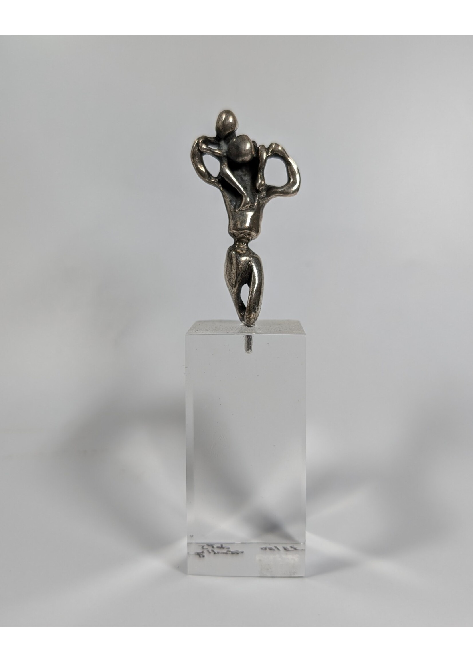 de Passillé-Sylvestre de Passillé-Sylvestre - Sculpture Père et enfant sur son dos, no série #7