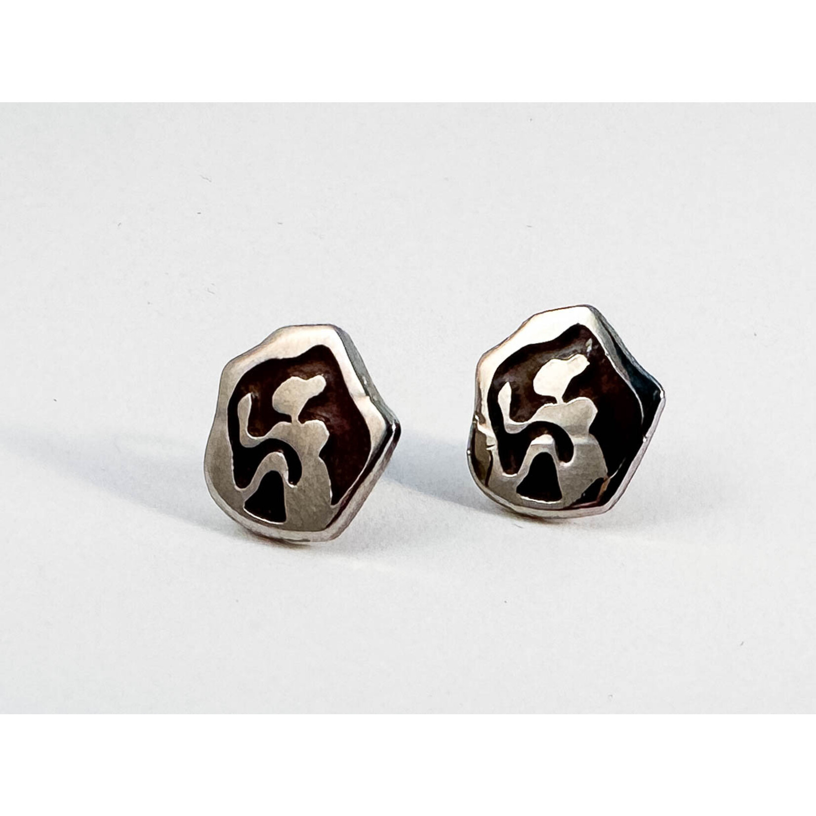 de Passillé-Sylvestre DPS Boucles d'oreilles SG (Femme assise)