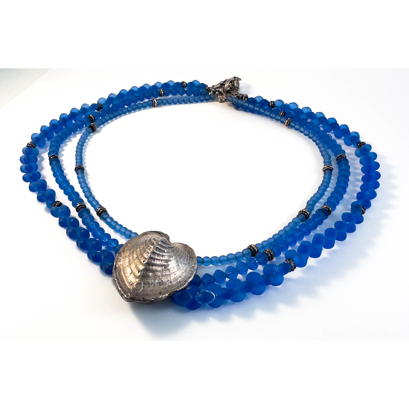 Arlette Saheb Niedoba Arlette Saheb Niedoba - Collier La mer est bleue