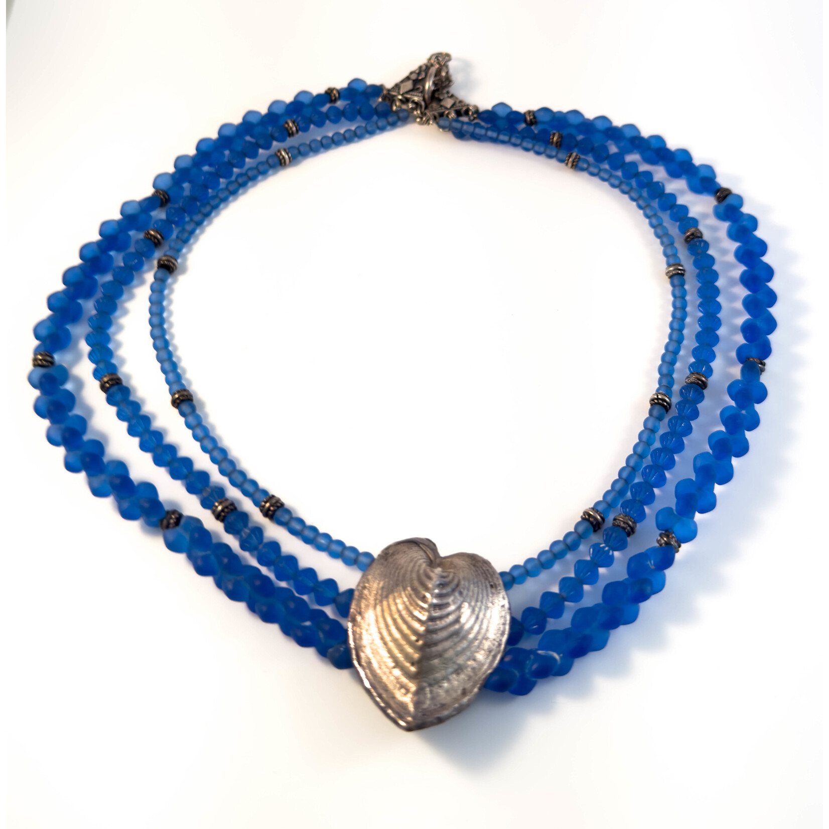 Arlette Saheb Niedoba Arlette Saheb Niedoba - Collier La mer est bleue