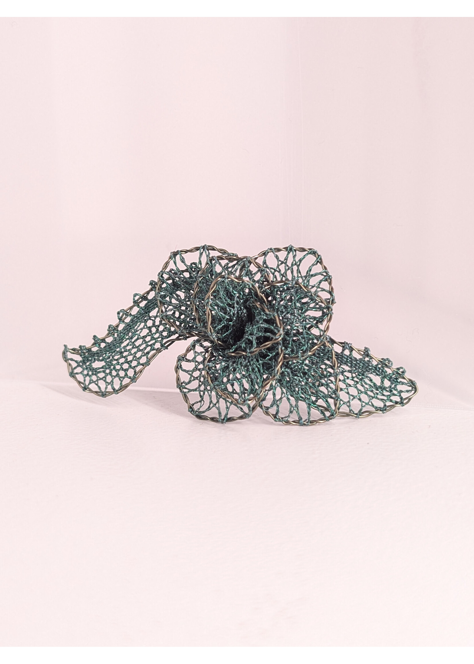 Véronique Louppe Dentellière Broche PETITE FLEUR V. Louppe