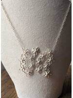 Nicole Gauvin Collier #1 - Collier fleurs de Bali ajourées