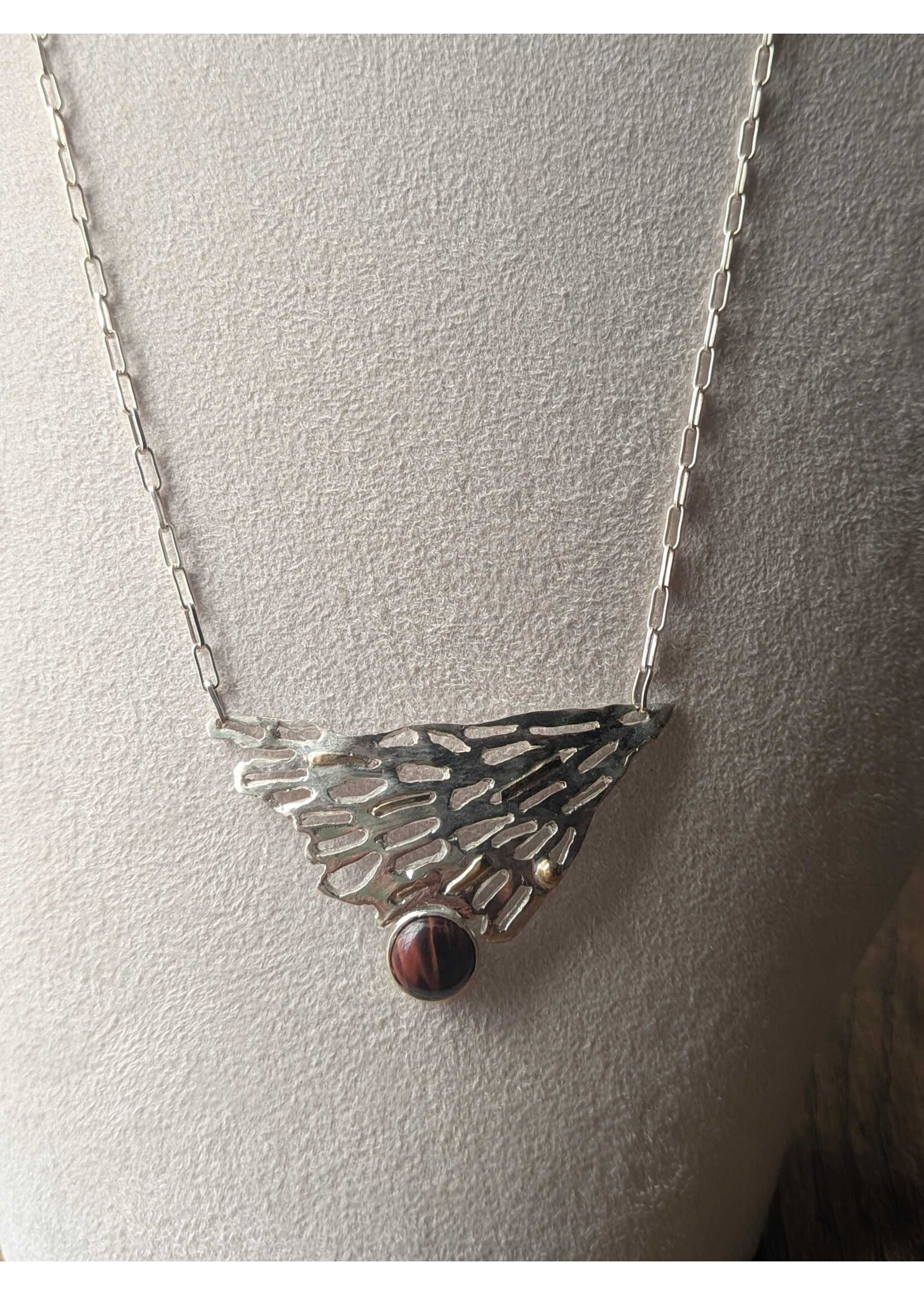Nicole Gauvin Collier #5 Fleur de mer et cabochon oeil de tigre - Nicole Gauvin