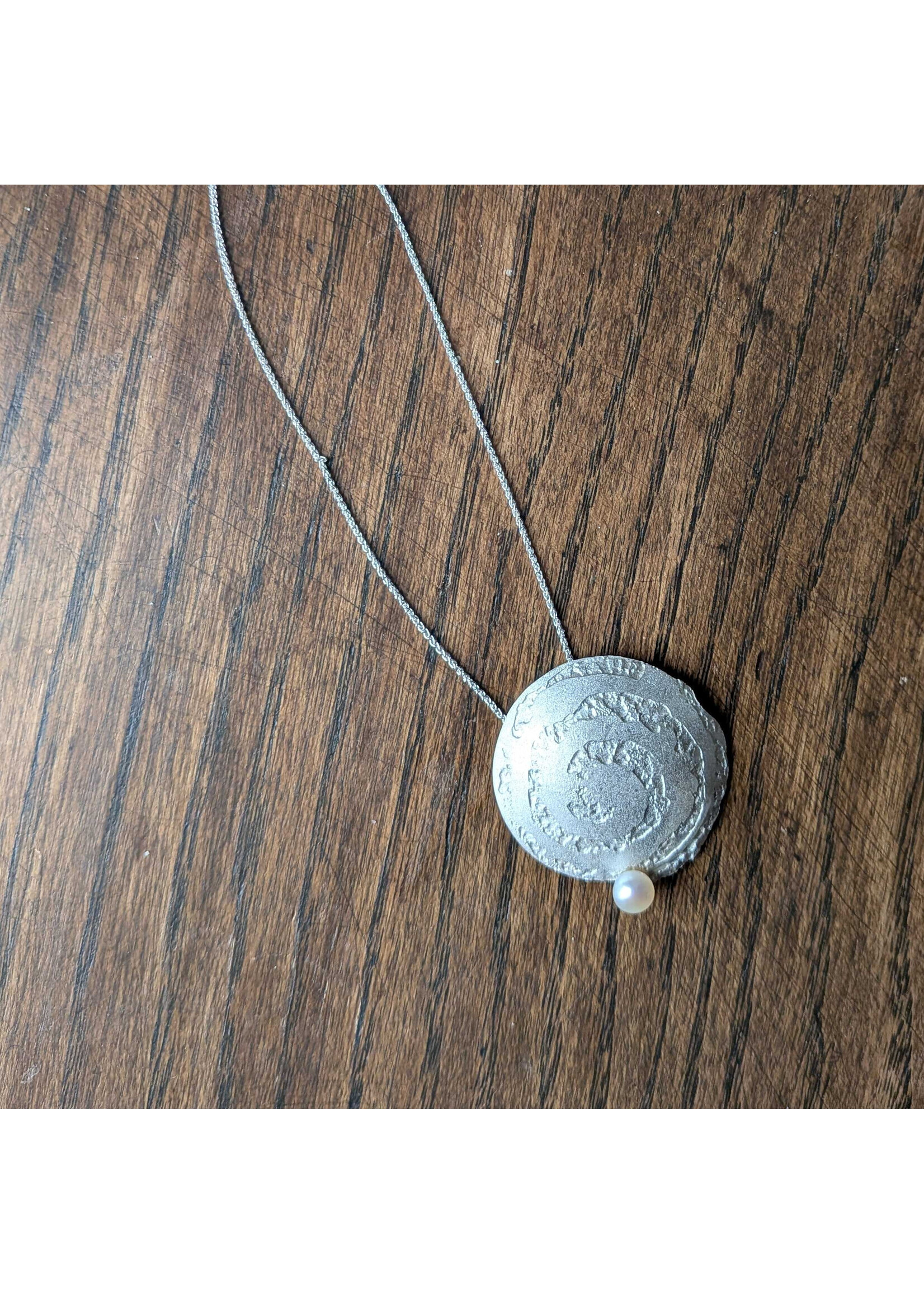 Nicole Gauvin Copy of Pendentif #14 Feuille de mer