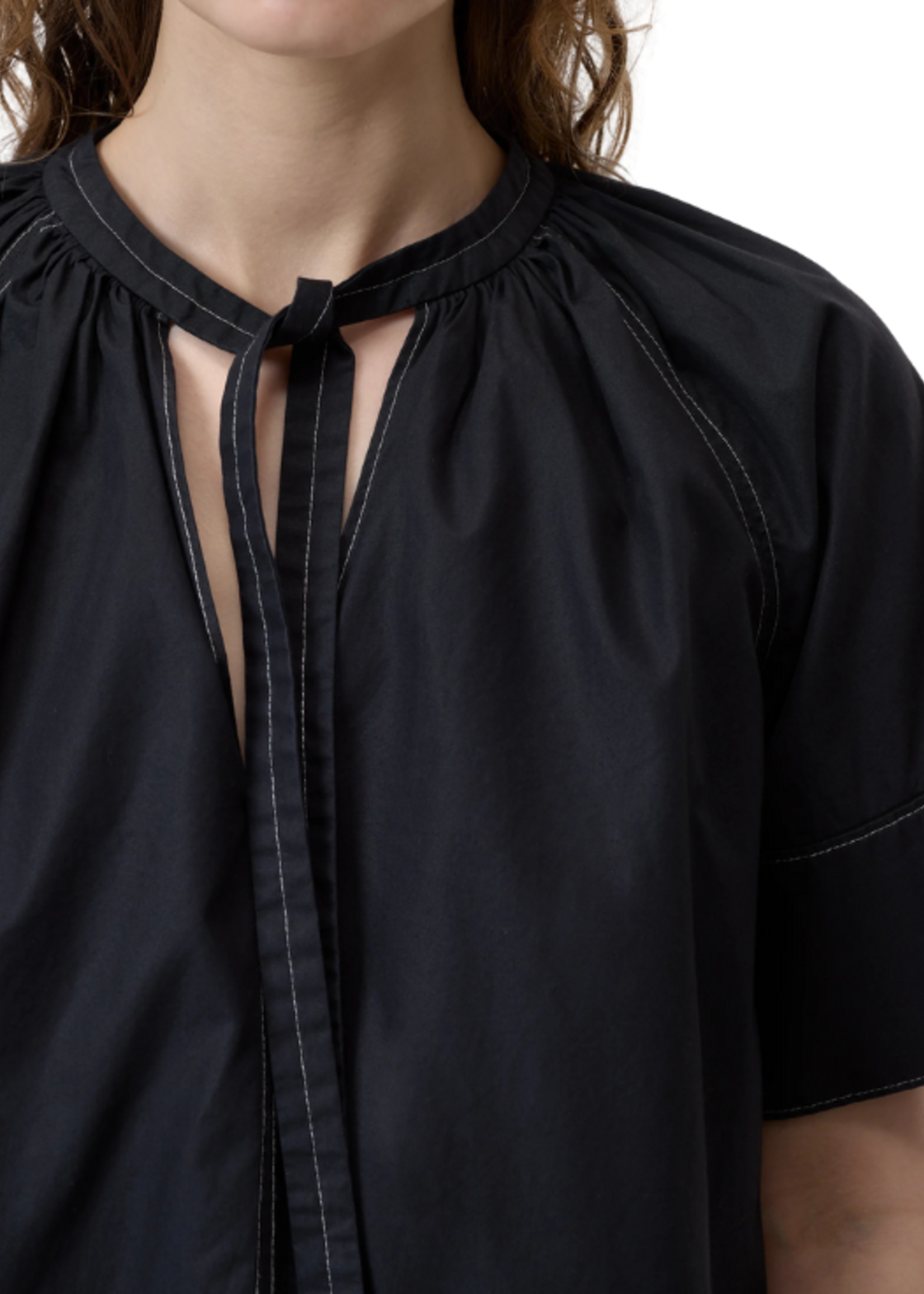 Closed Closed Cropped Top
