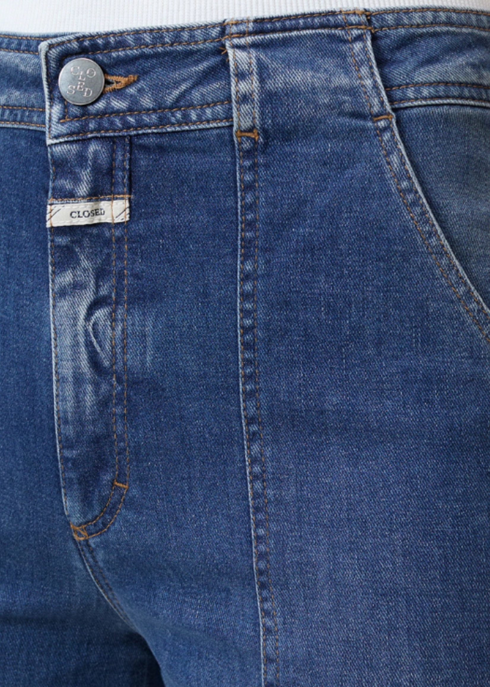 Closed Closed Aria Jean