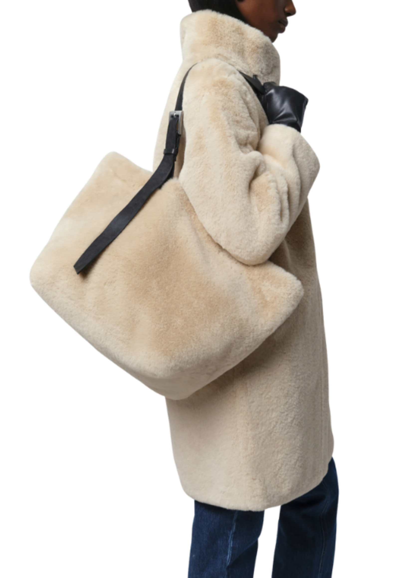 Apparis Apparis Esti Tote