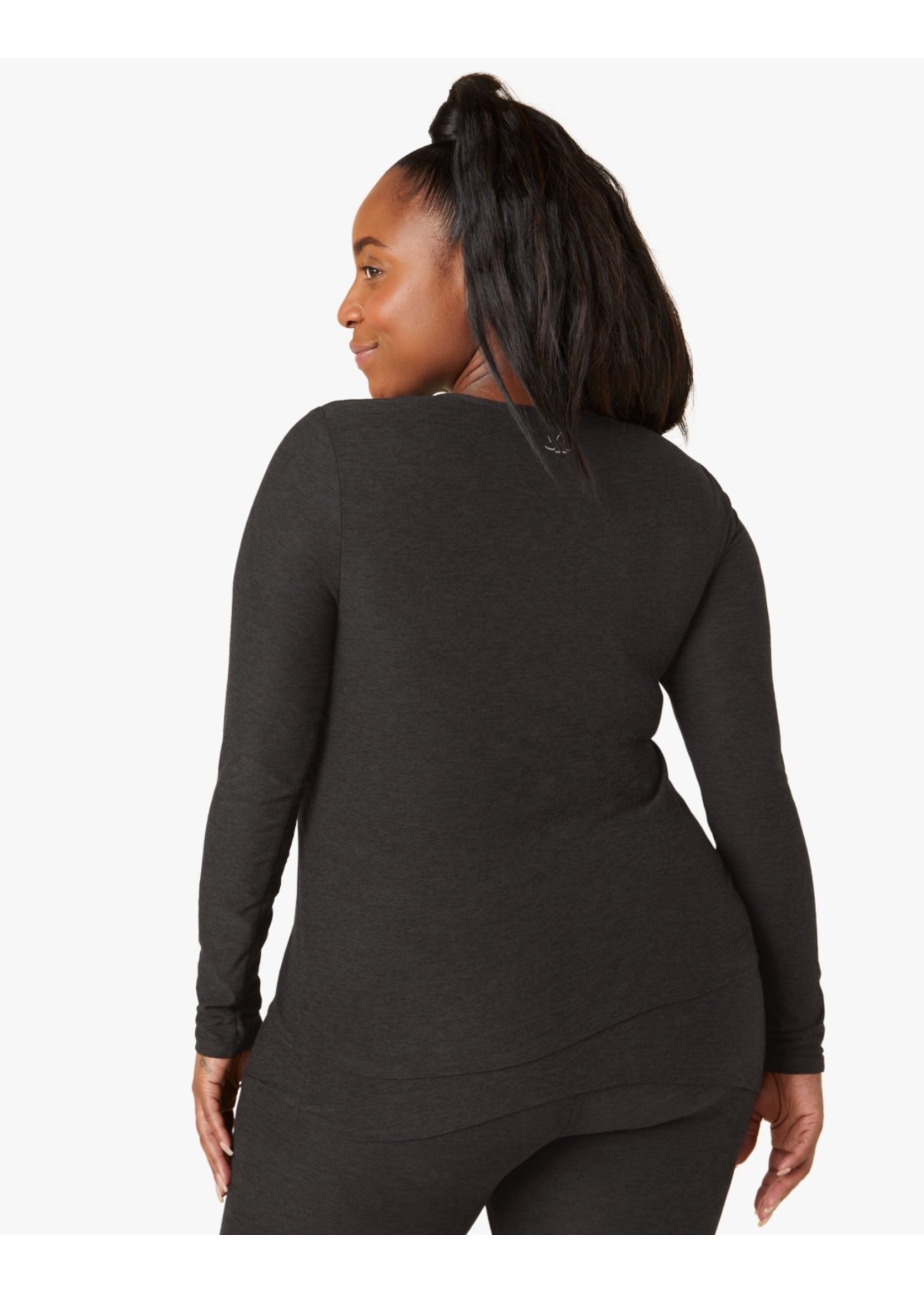 Beyond Yoga Featherweight Under Wraps Nursing Overlap Long Sleeve