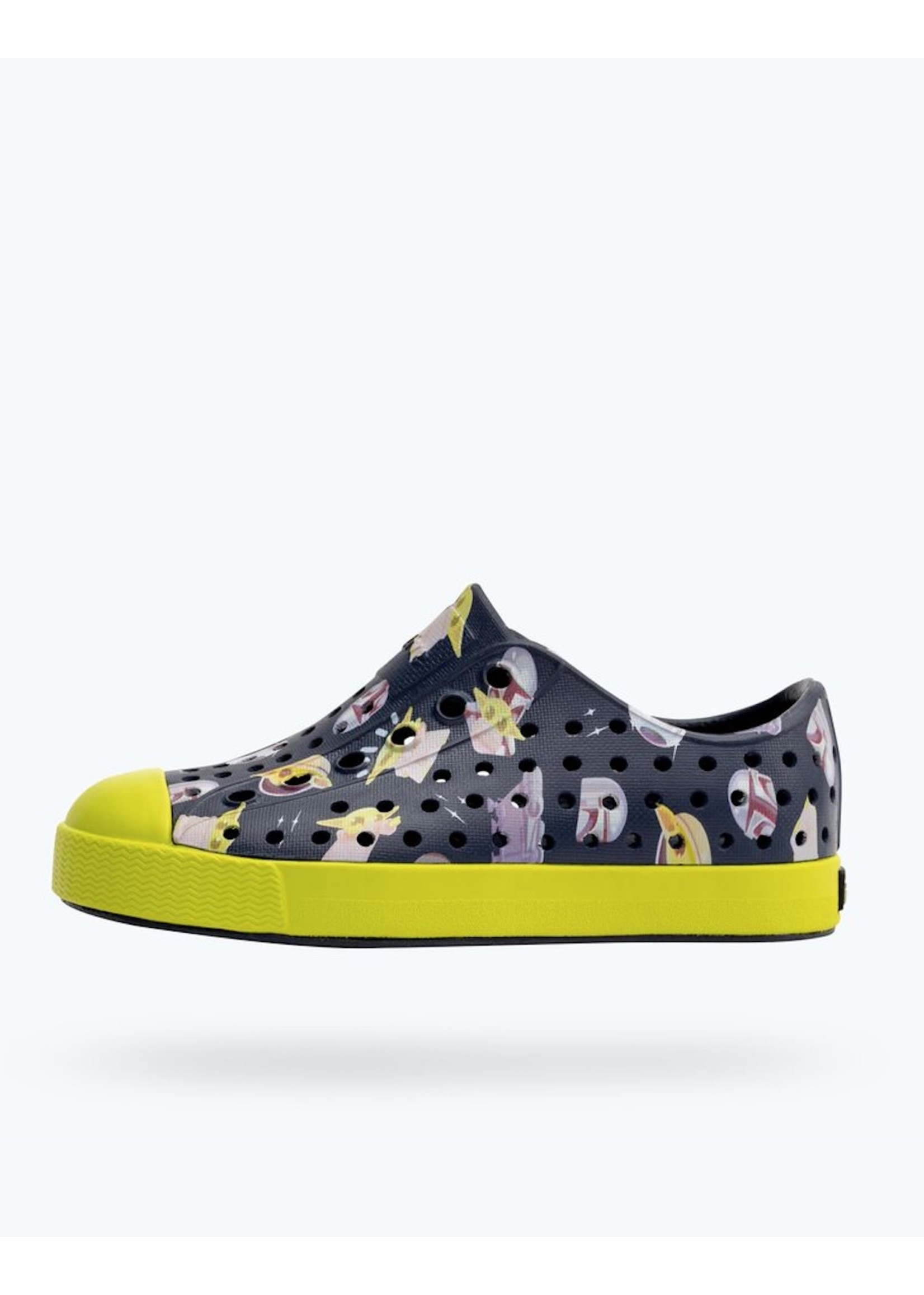 Native Shoes Native Shoes, Jefferson Star Wars™ Print Youth / Junior || Regatta Blue/ Chartreuse Green/ Mando AOP