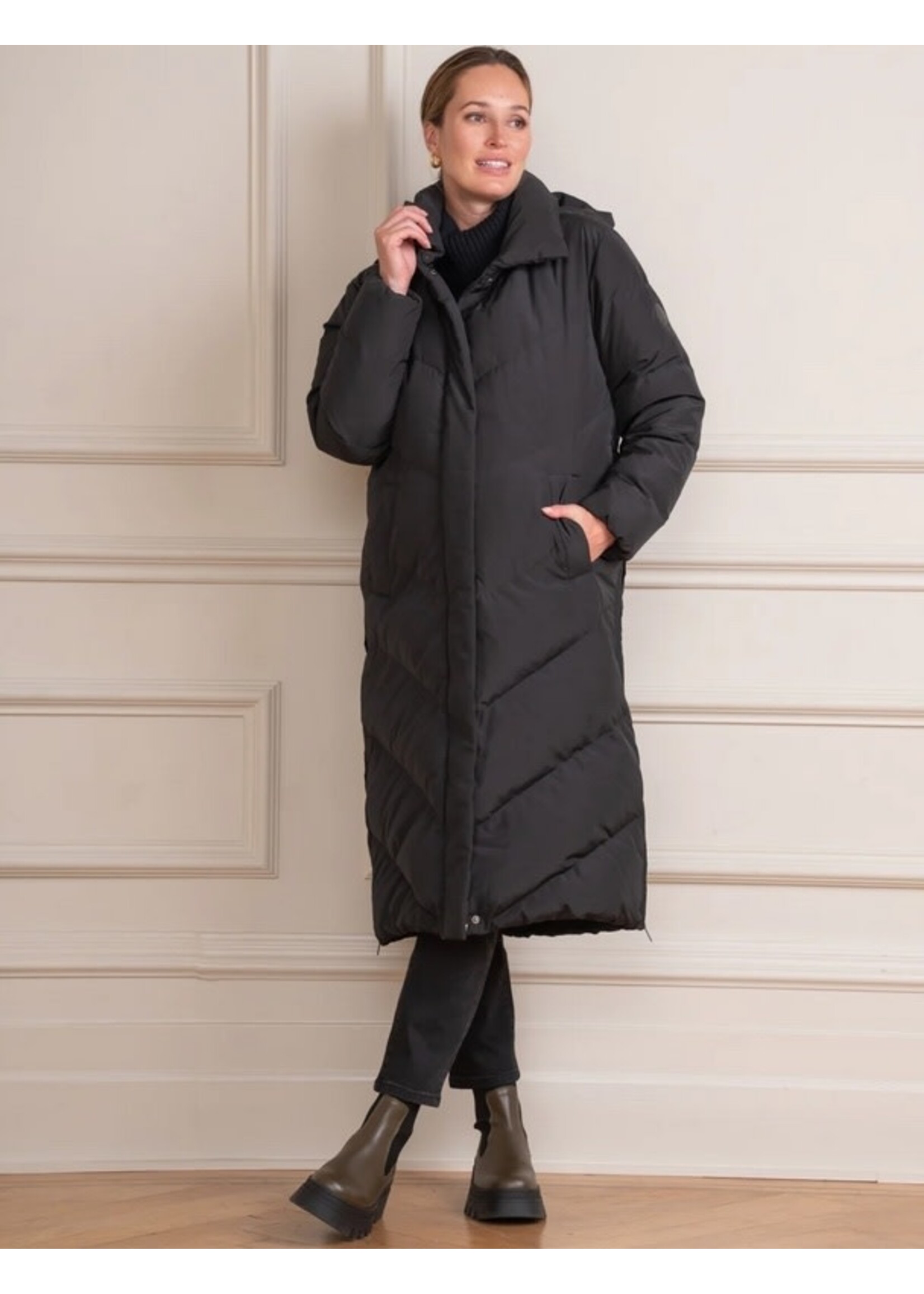 Seraphine Seraphine, Adena Long Maternity & Babywearing Puffer Coat || Black