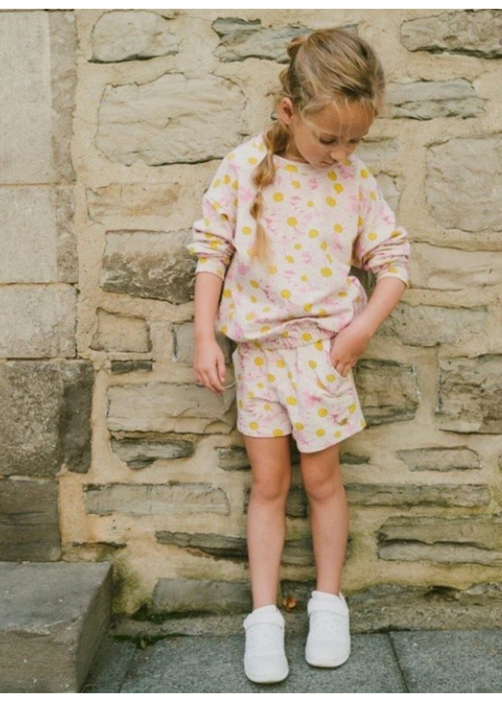 Deux Par Deux Deux Par Duex,  French Terry Shorts || Pink Printed Daisies