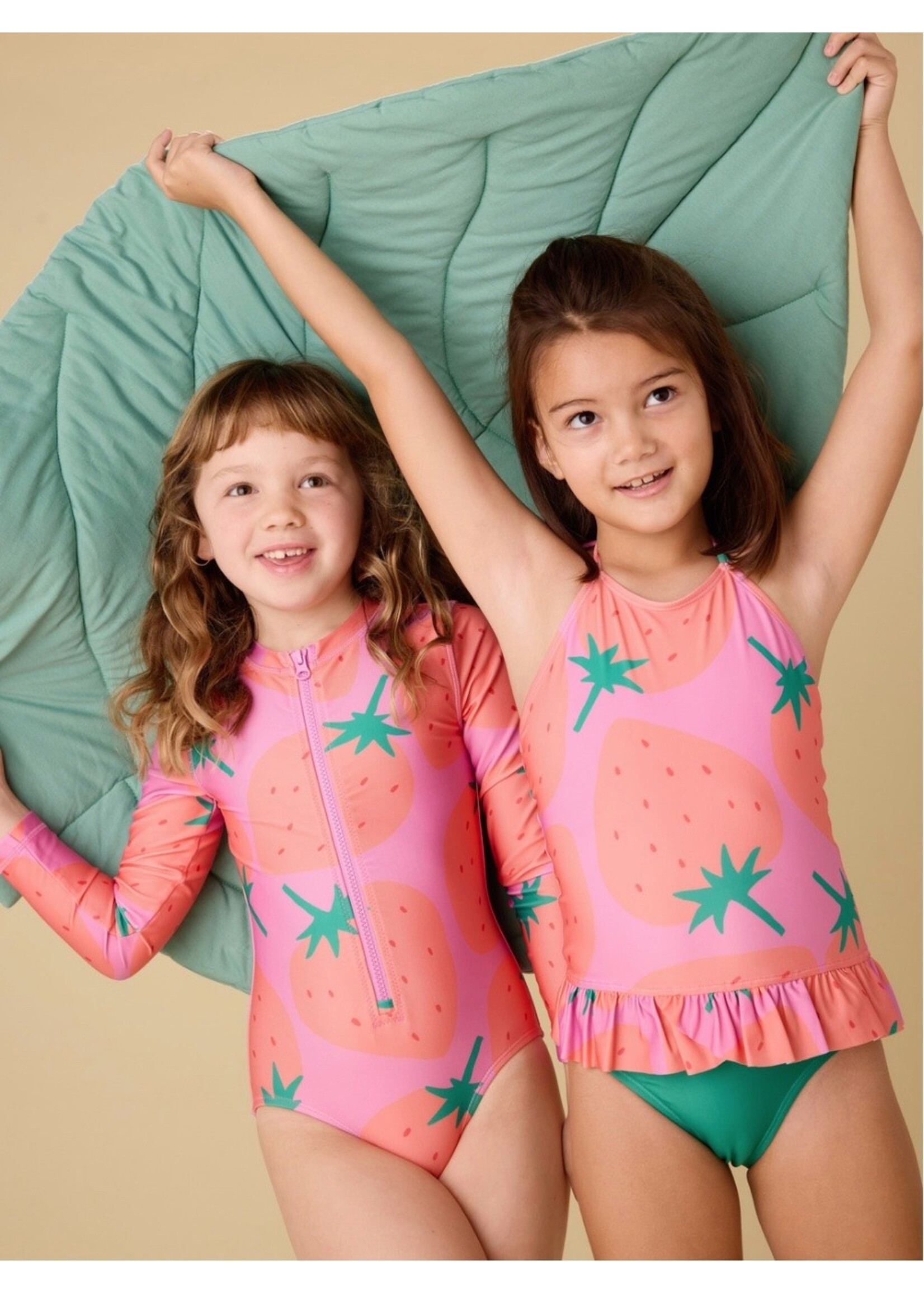 Tea Collection Tea Collection, Long Sleeve One-Piece Swimsuit || Fresas Favoritas