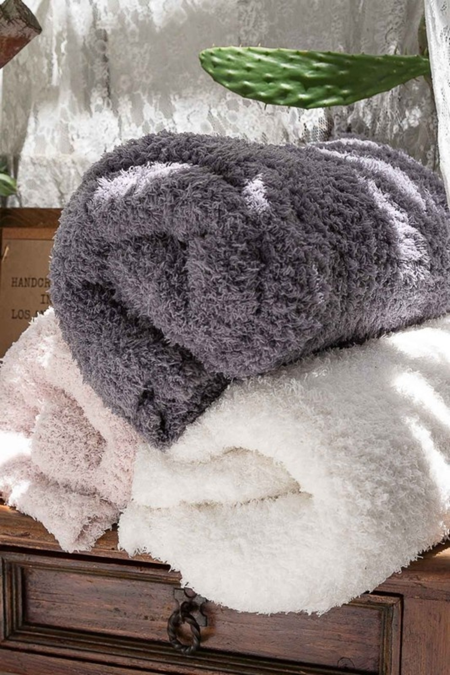 Berber Fleece Cozy Blanket - JaDa Loft Boutique