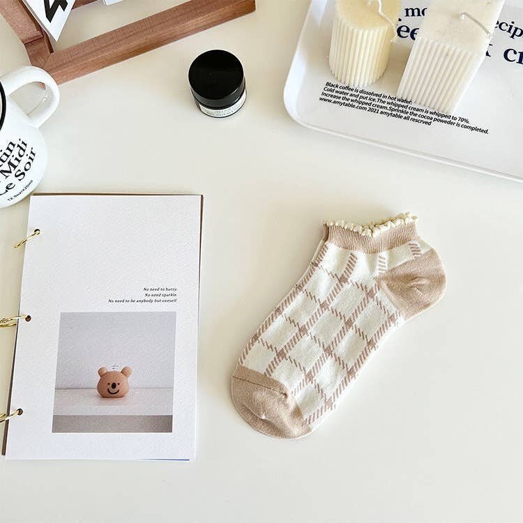 Ruffia Checker Ankle Socks