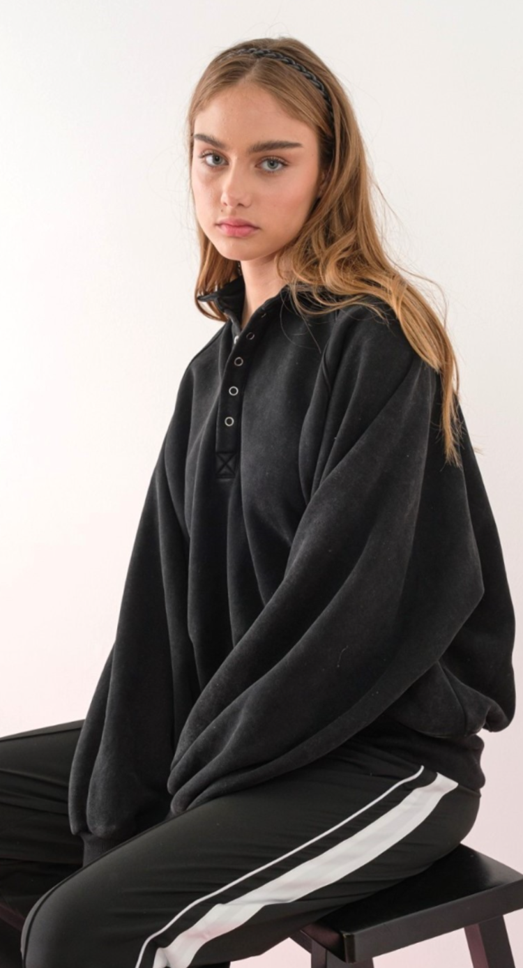 Snap Button Collared Sweatshirt