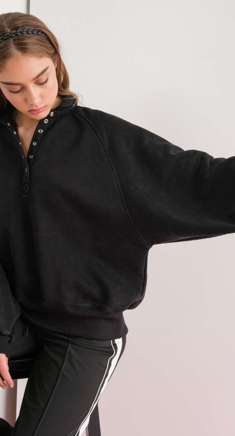 Snap Button Collared Sweatshirt