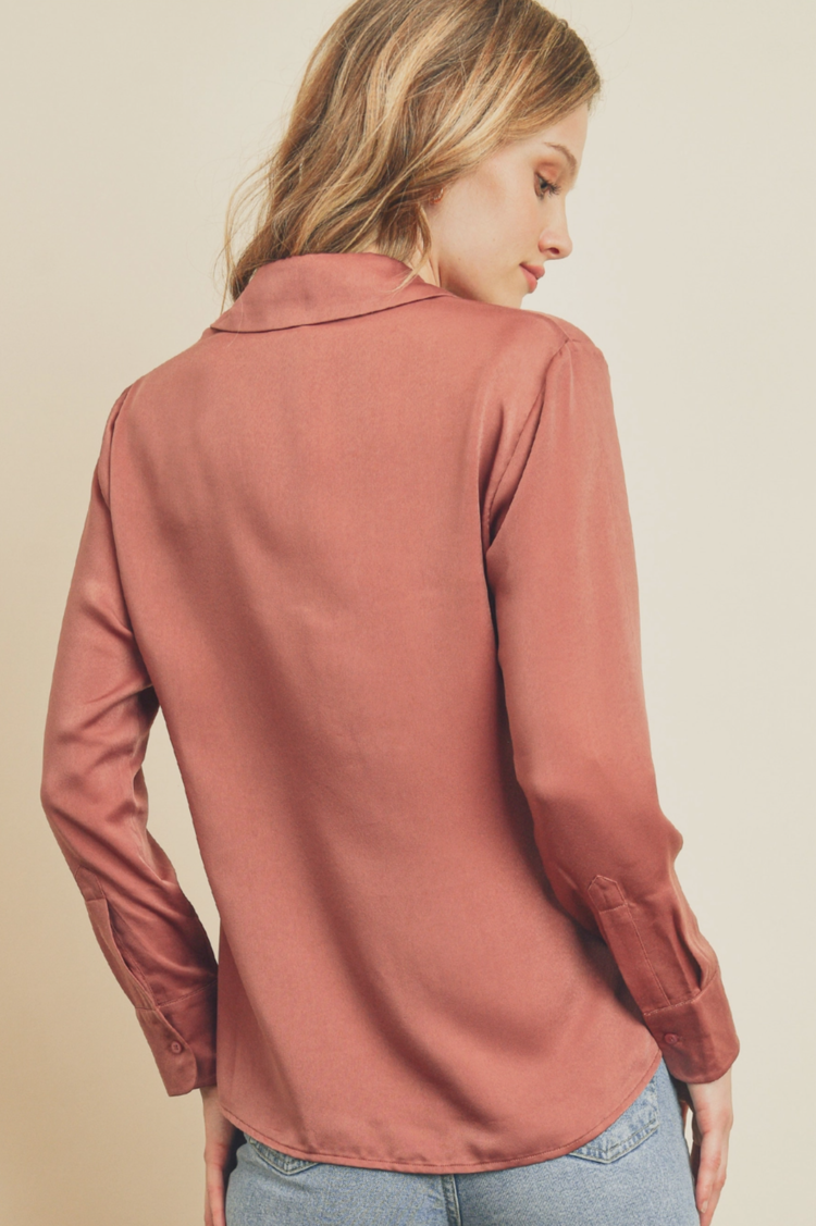 Dull Satin Slim Shirt