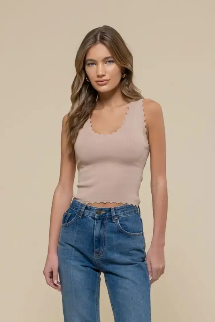 Scallop Edge Sleeveless Sweater Top