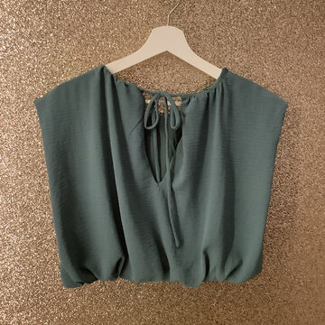 Sleeveless Balloon Crop Top