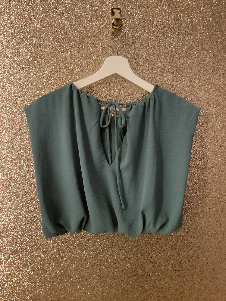Sleeveless Balloon Crop Top