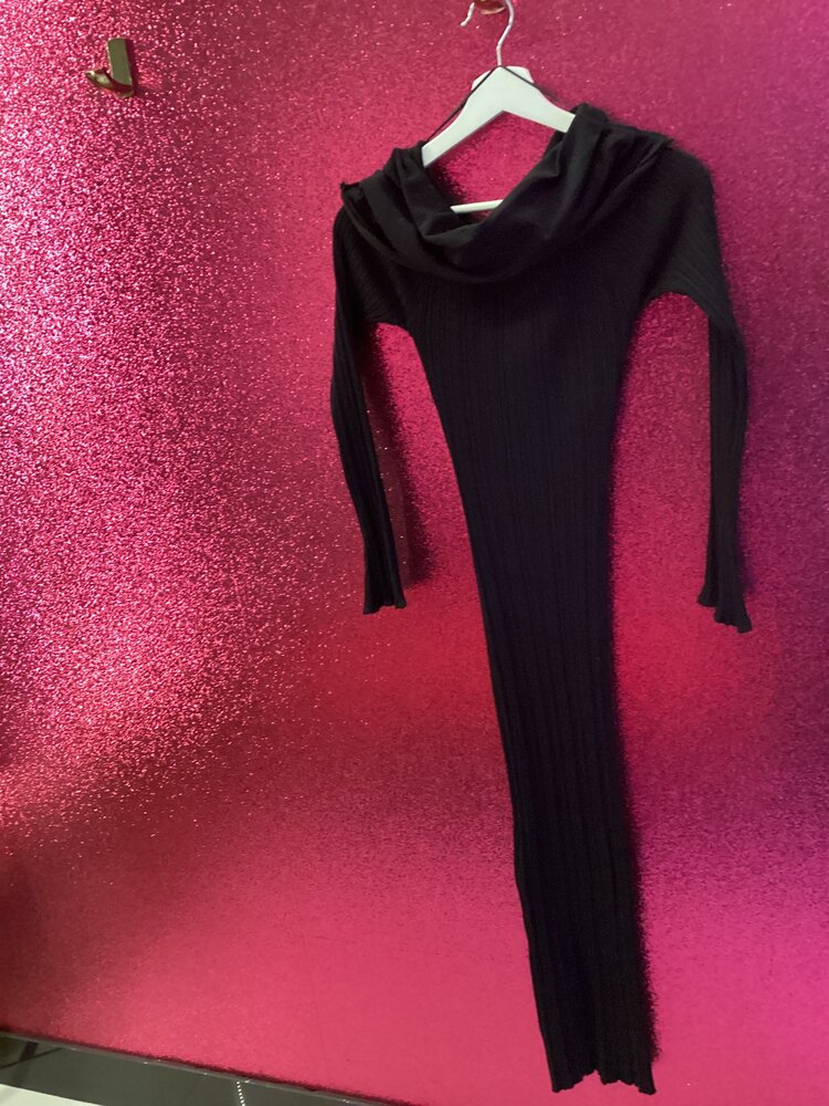 Off Shoulder Long Sleeve Maxi Dress