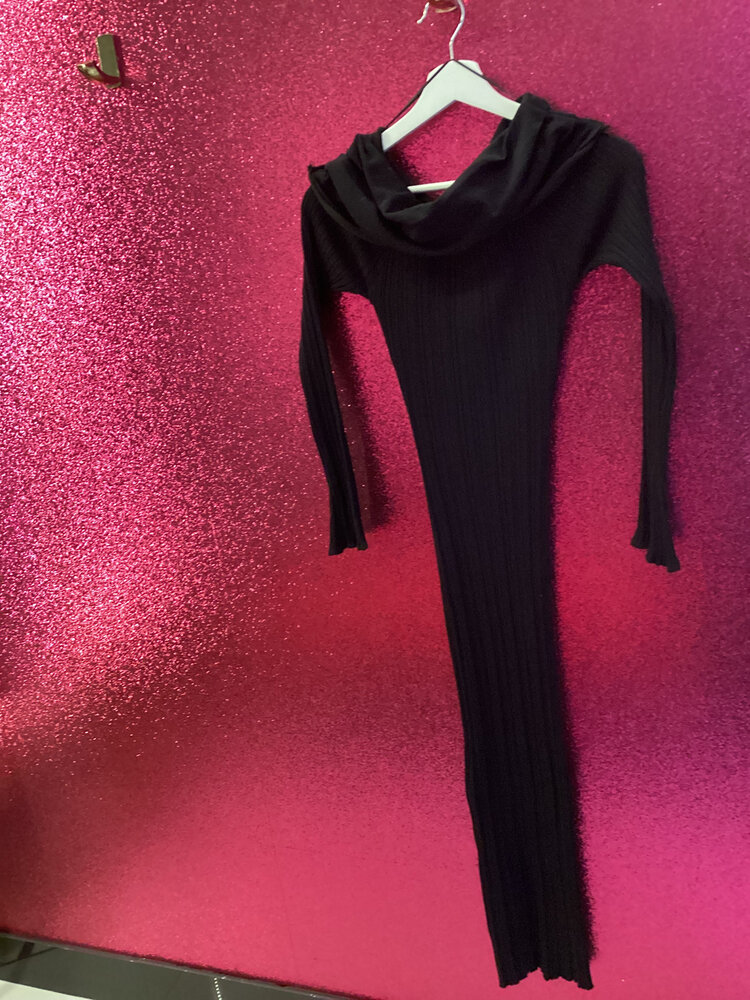 Off Shoulder Long Sleeve Maxi Dress