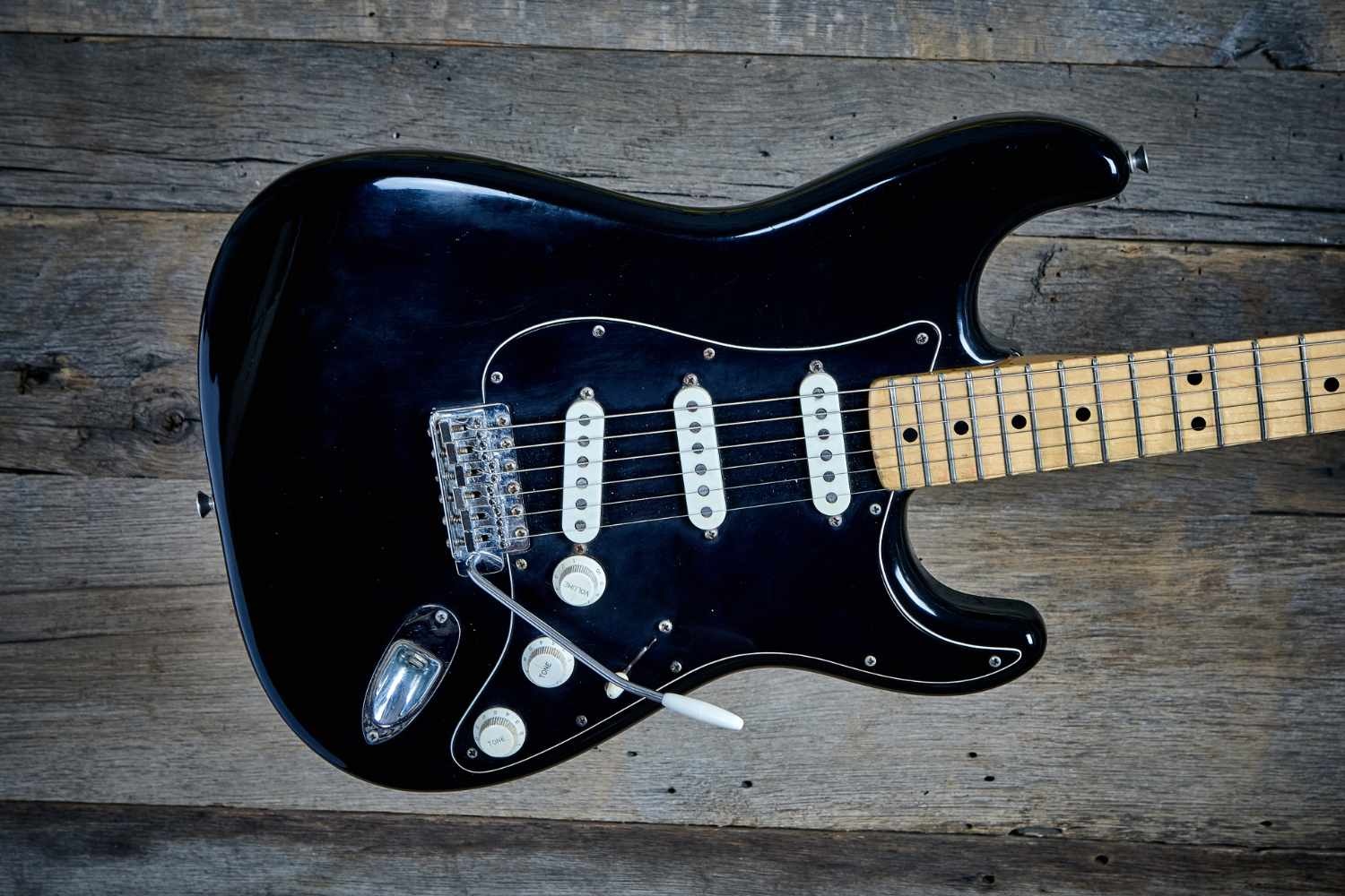 black strat maple