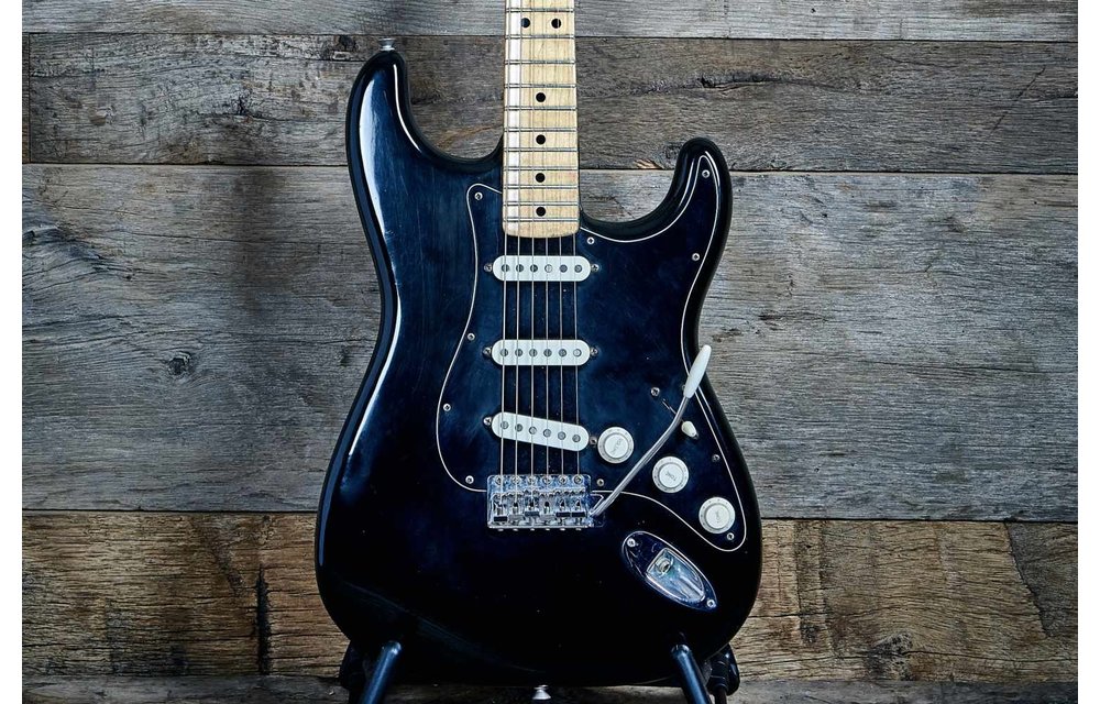 Fender Stratocaster 1975 Black Maple