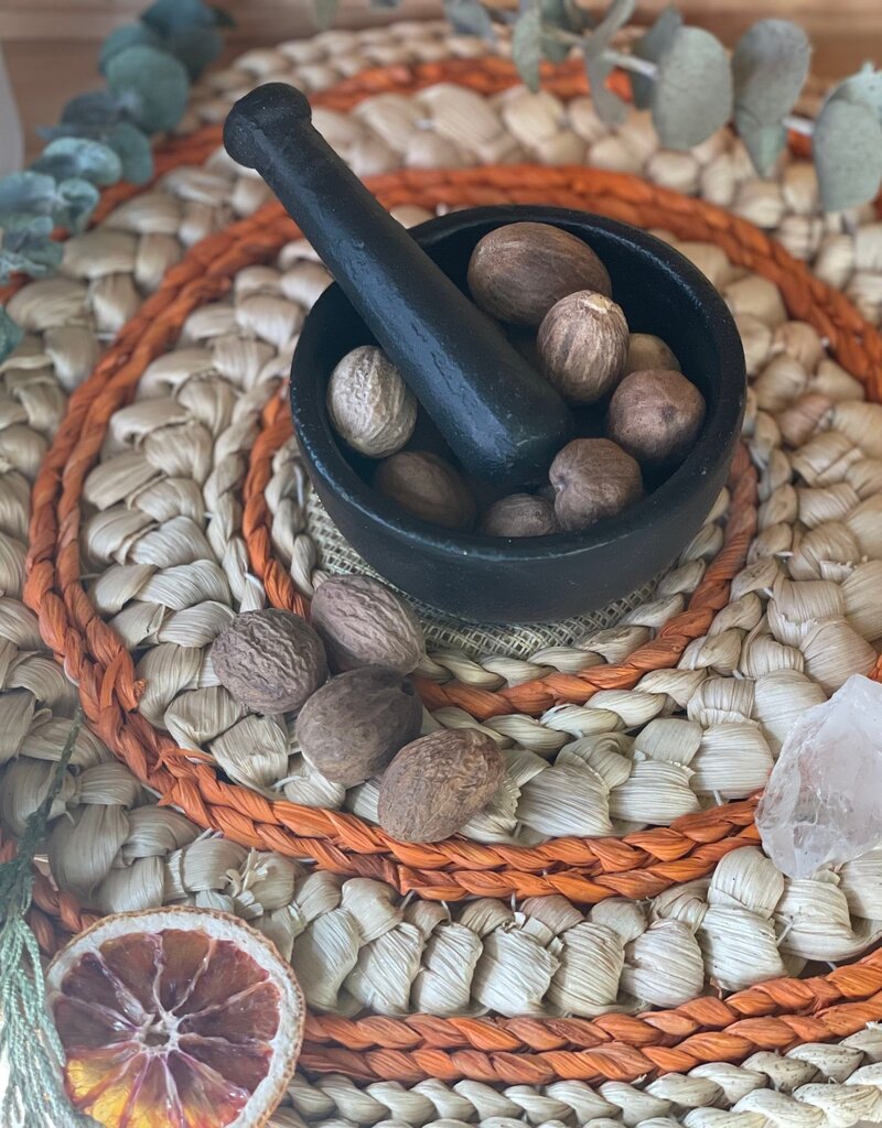 Golden Poppy Herbs Nutmeg, Whole Organic, bulk/oz