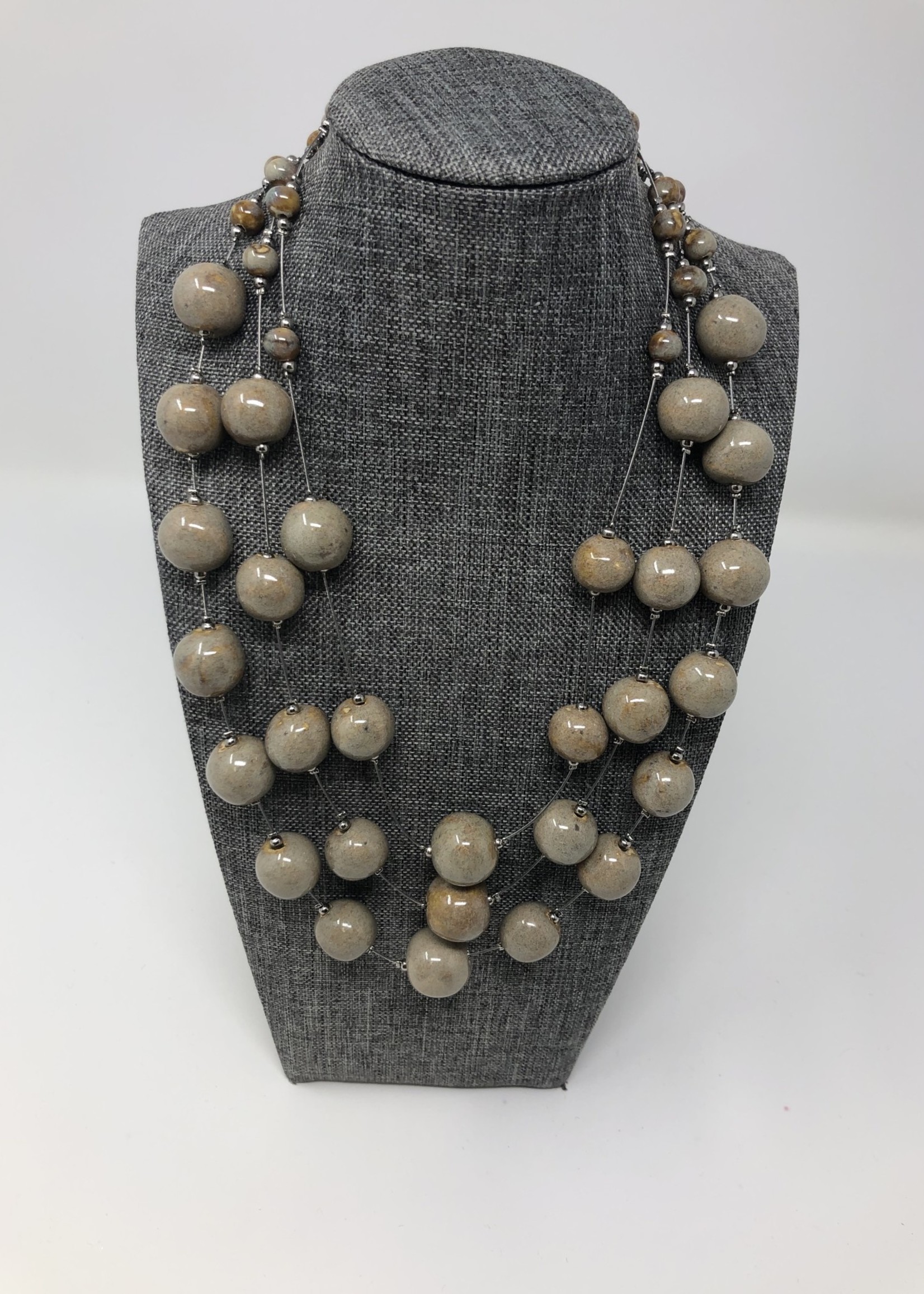SKC 3 TIERED BEADED NECKLACE