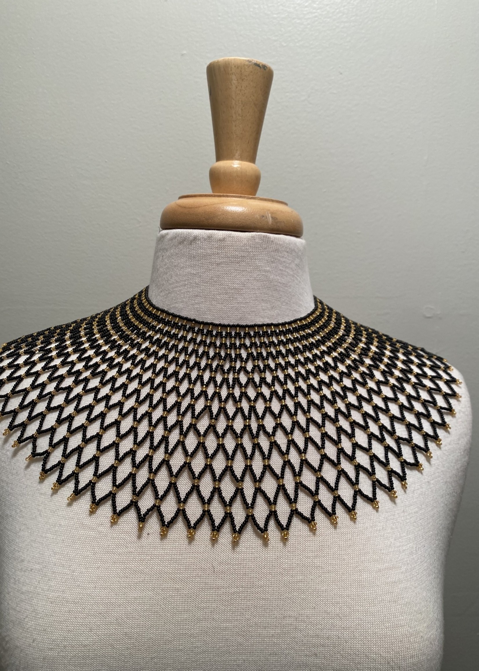 SKC WIDE ZULU COLLAR NECKLACE