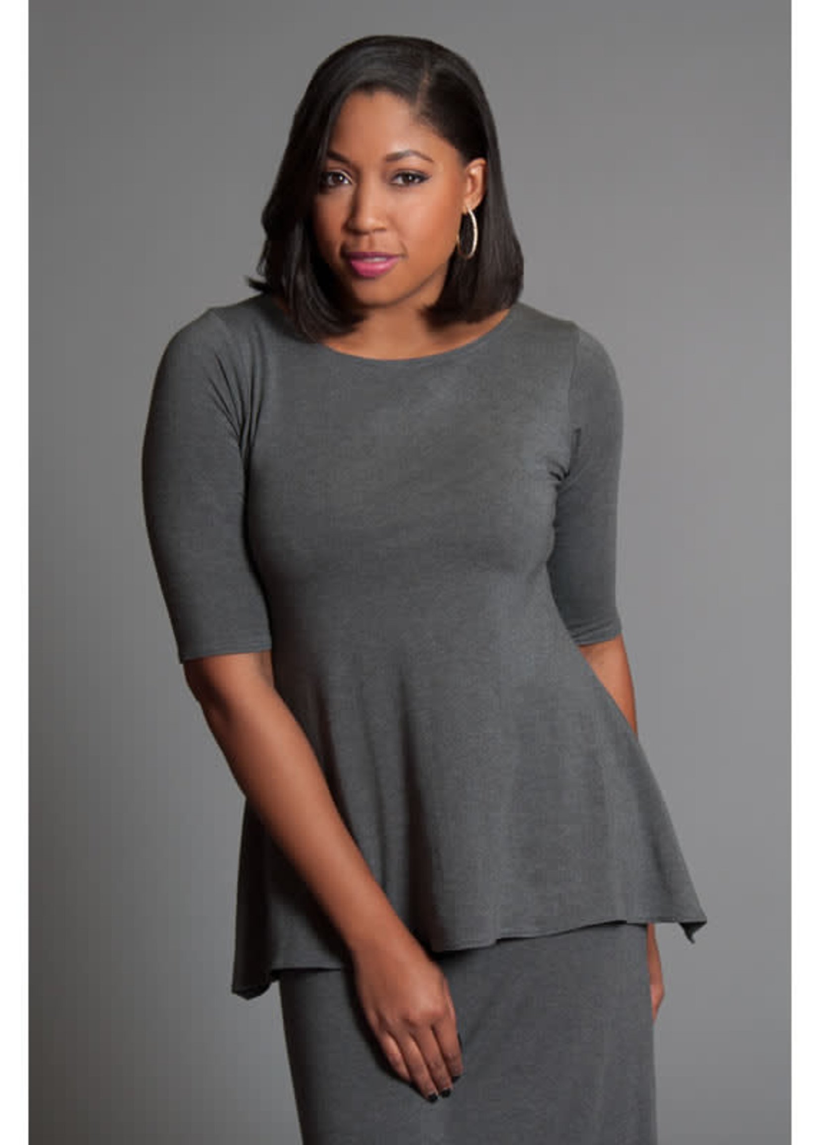 SARAH KUENYEFU W SHIRT MID LENGTH SLEEVES (BAMBOO KNIT)