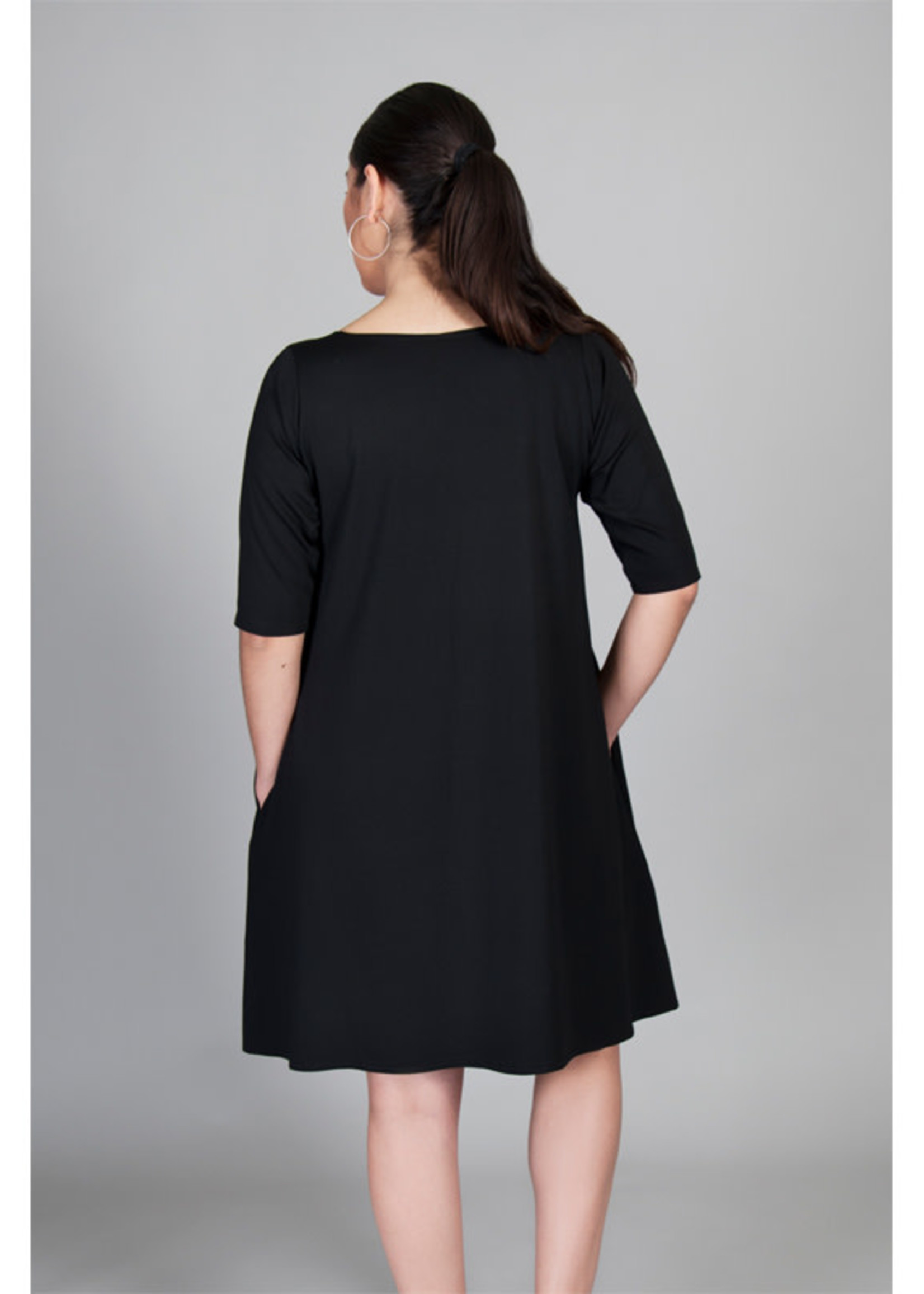 SARAH KUENYEFU VIVI DRESS -MID LENGTH SLEEVES