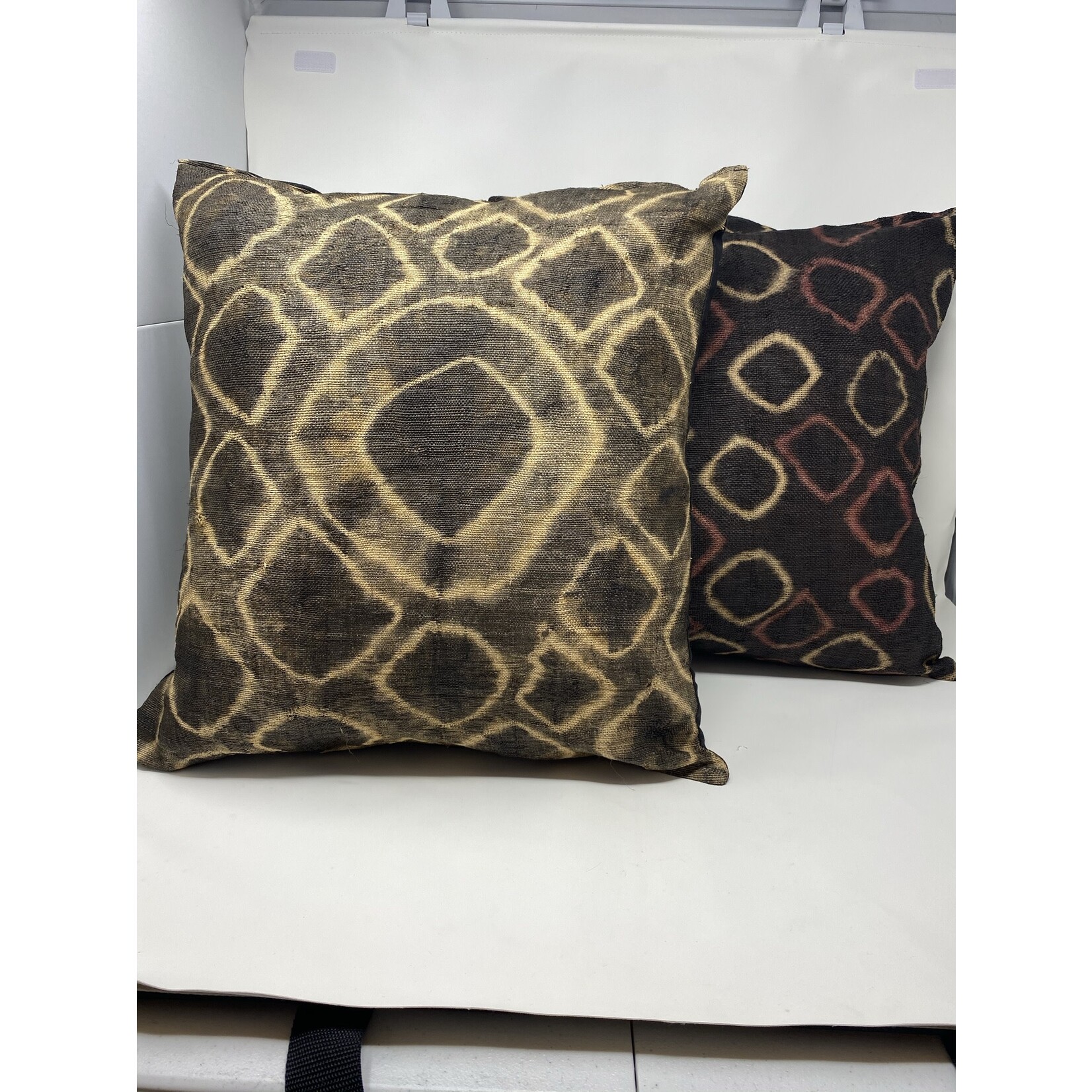 SKC KUBA CLOTH THROW PILLOW