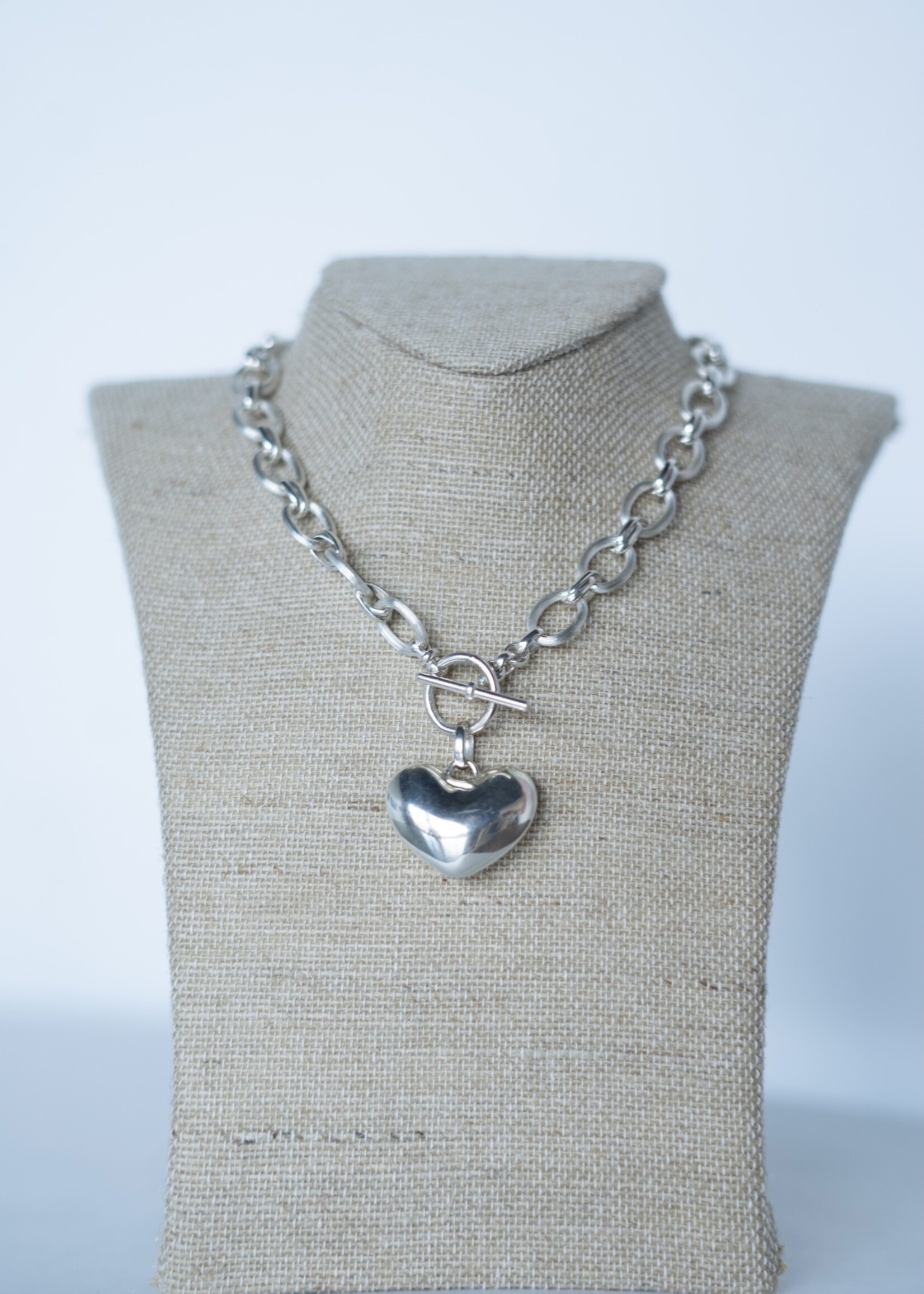 HEART LINK NECKLACE