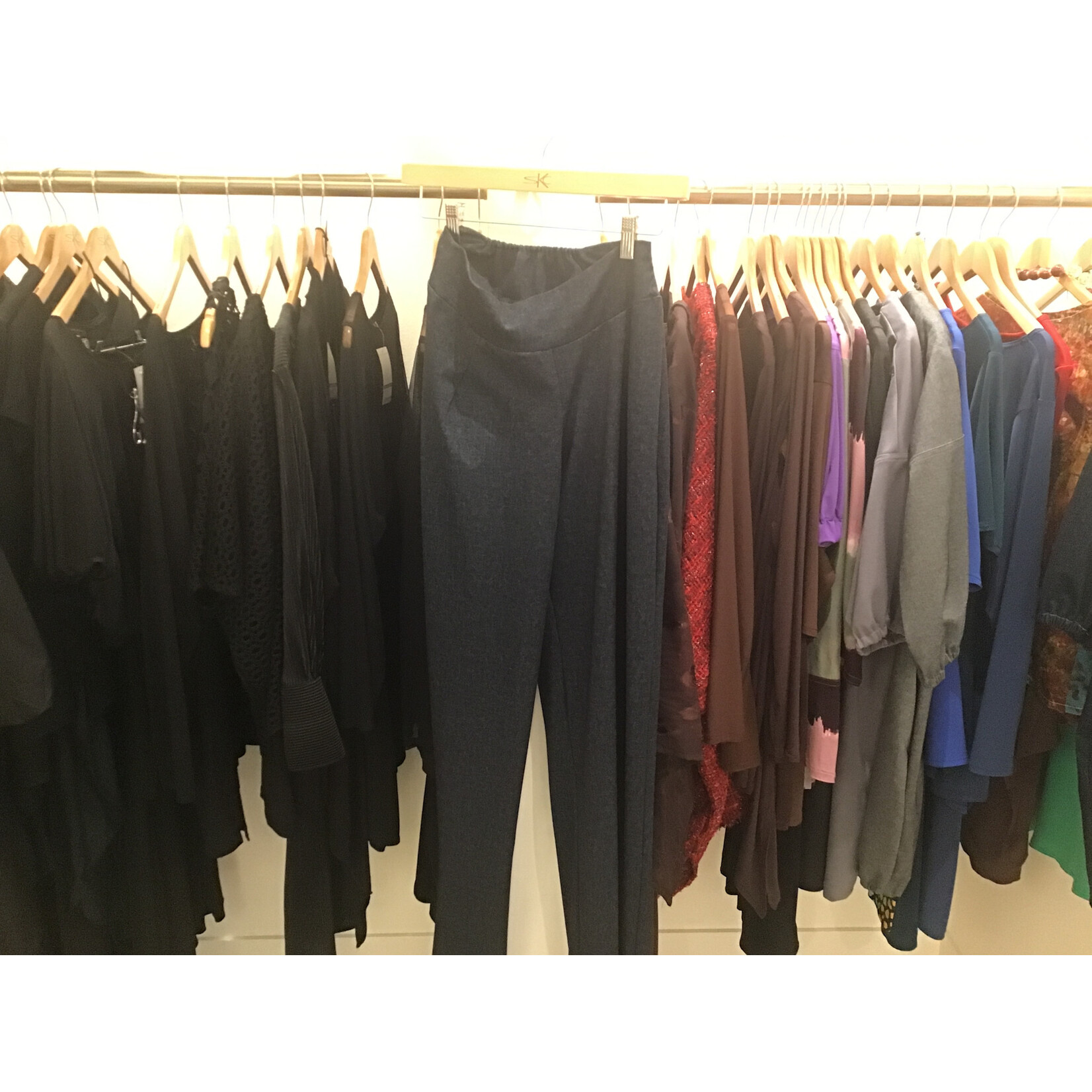 SARAH KUENYEFU PONTE PANTS MEDIUM WIDTH