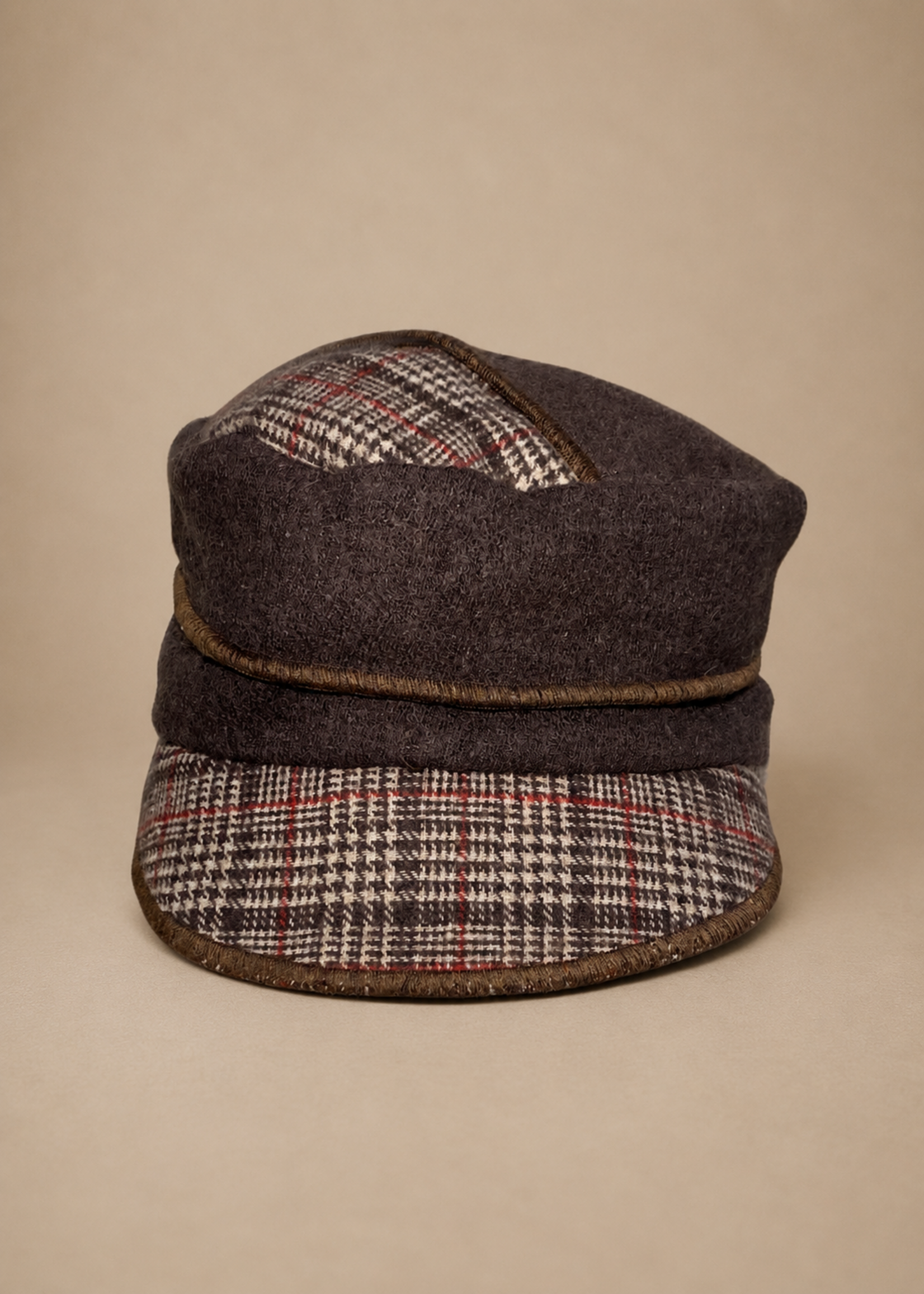 DZIFA WIDE BIBBED HAT