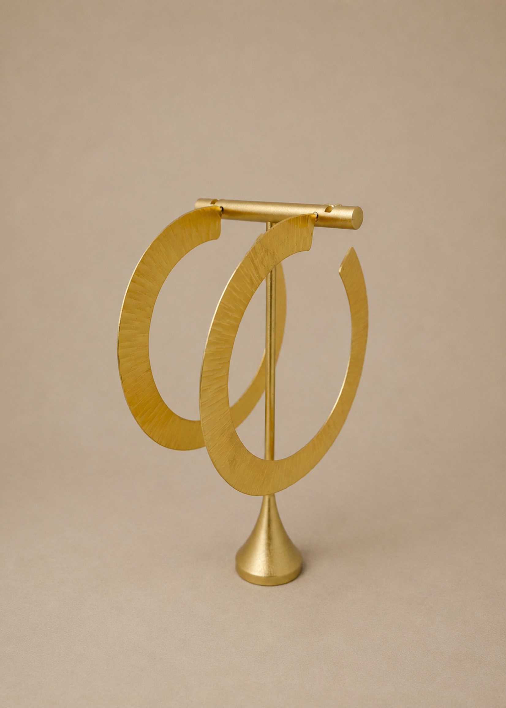 IZABELLA HOOPS (L)