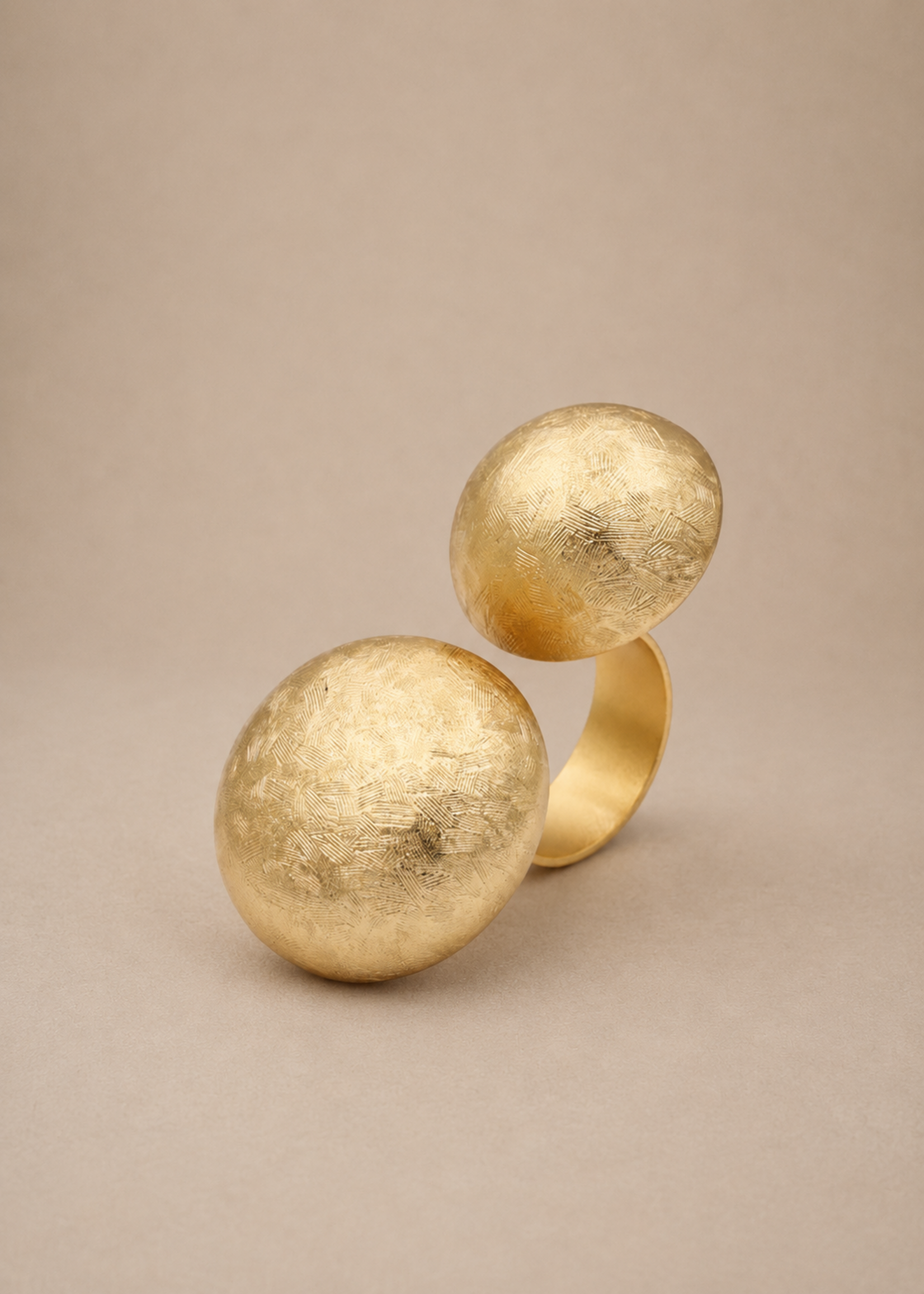 DOUBLE BUTTON RING