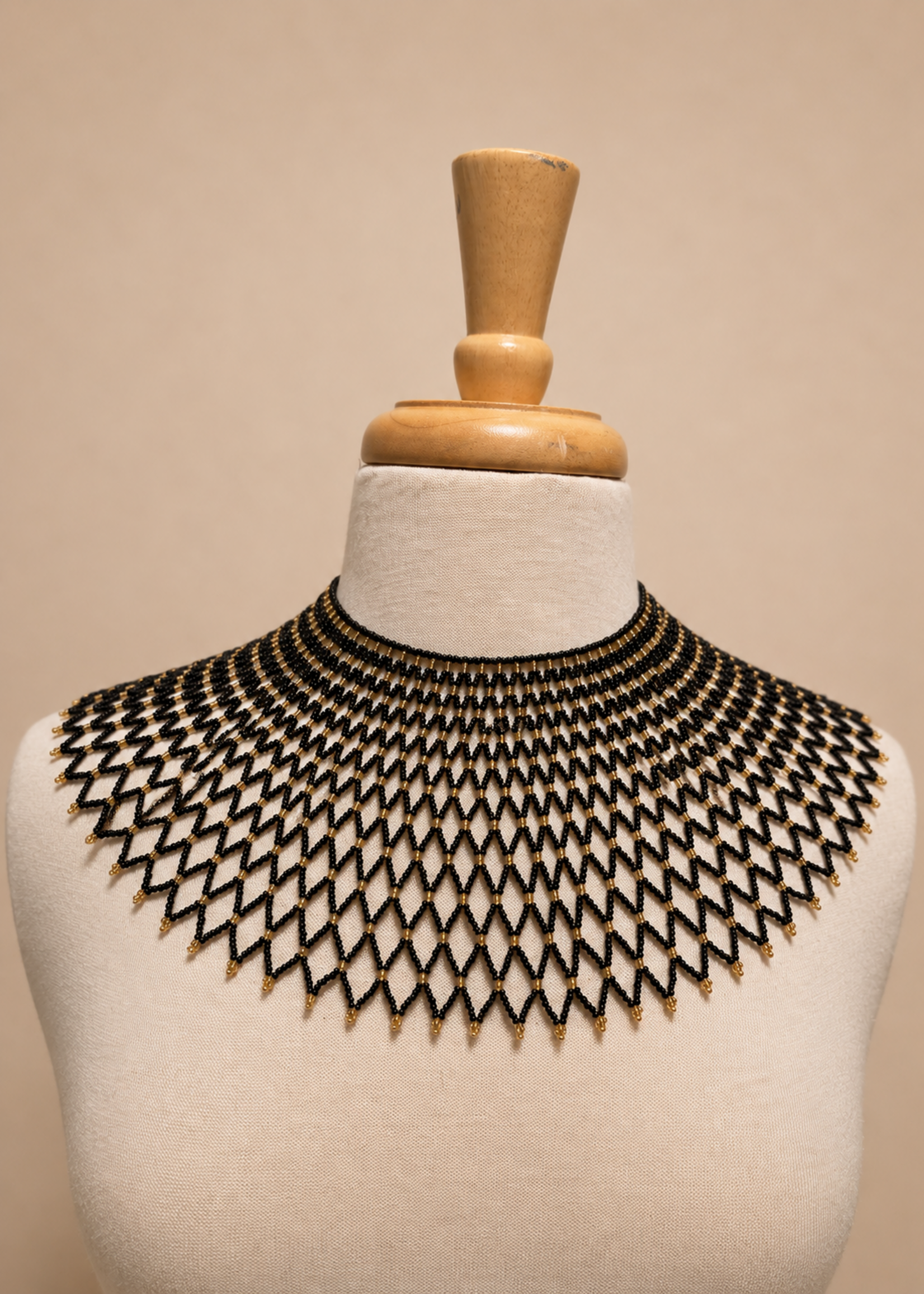 SKC WIDE ZULU COLLAR NECKLACE