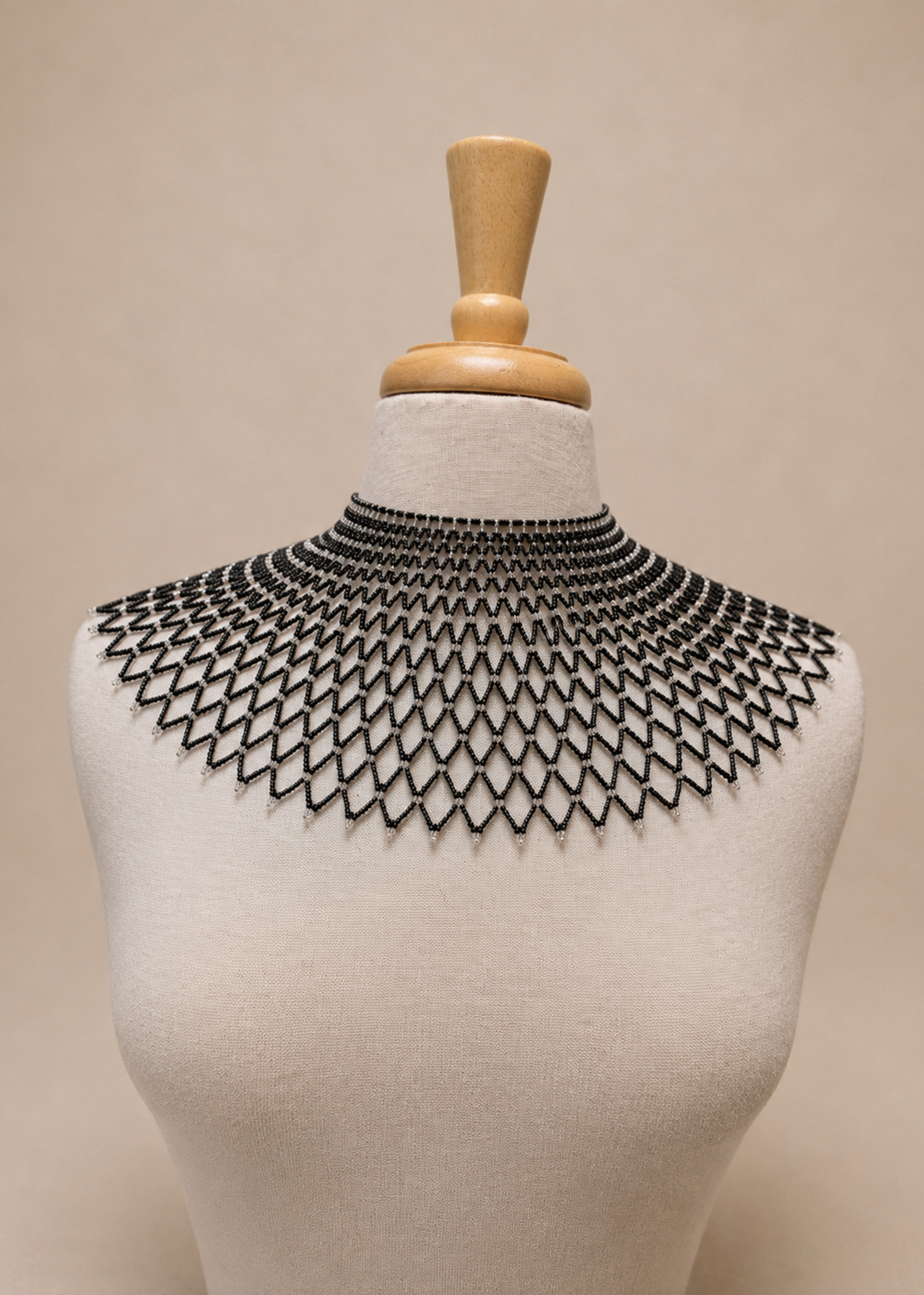 SKC WIDE ZULU COLLAR NECKLACE