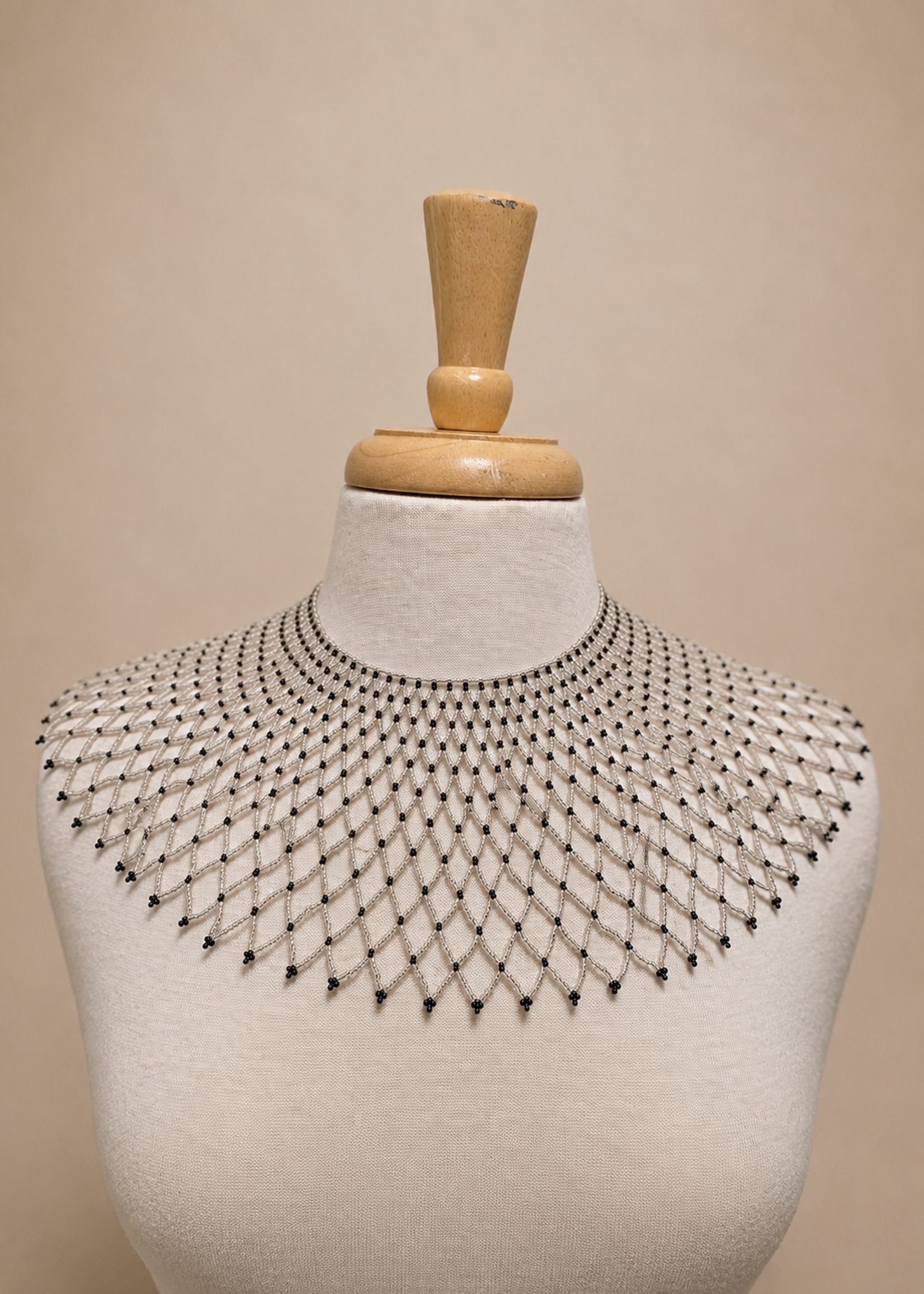 SKC WIDE ZULU COLLAR NECKLACE